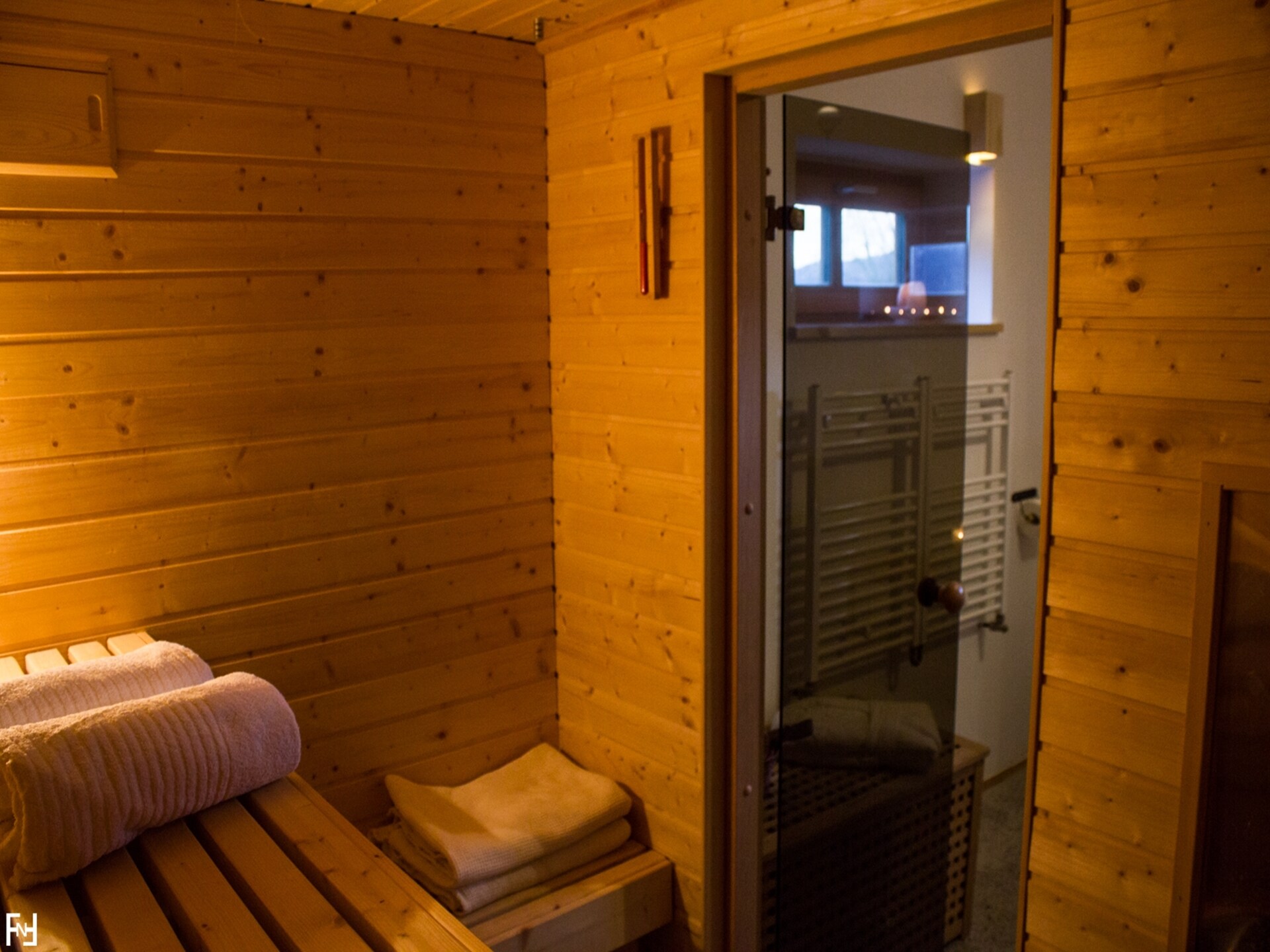 Ruim vakantiehuis met sauna, bubbelbad en speelkamer nabij Vrbovsko - foto 7
