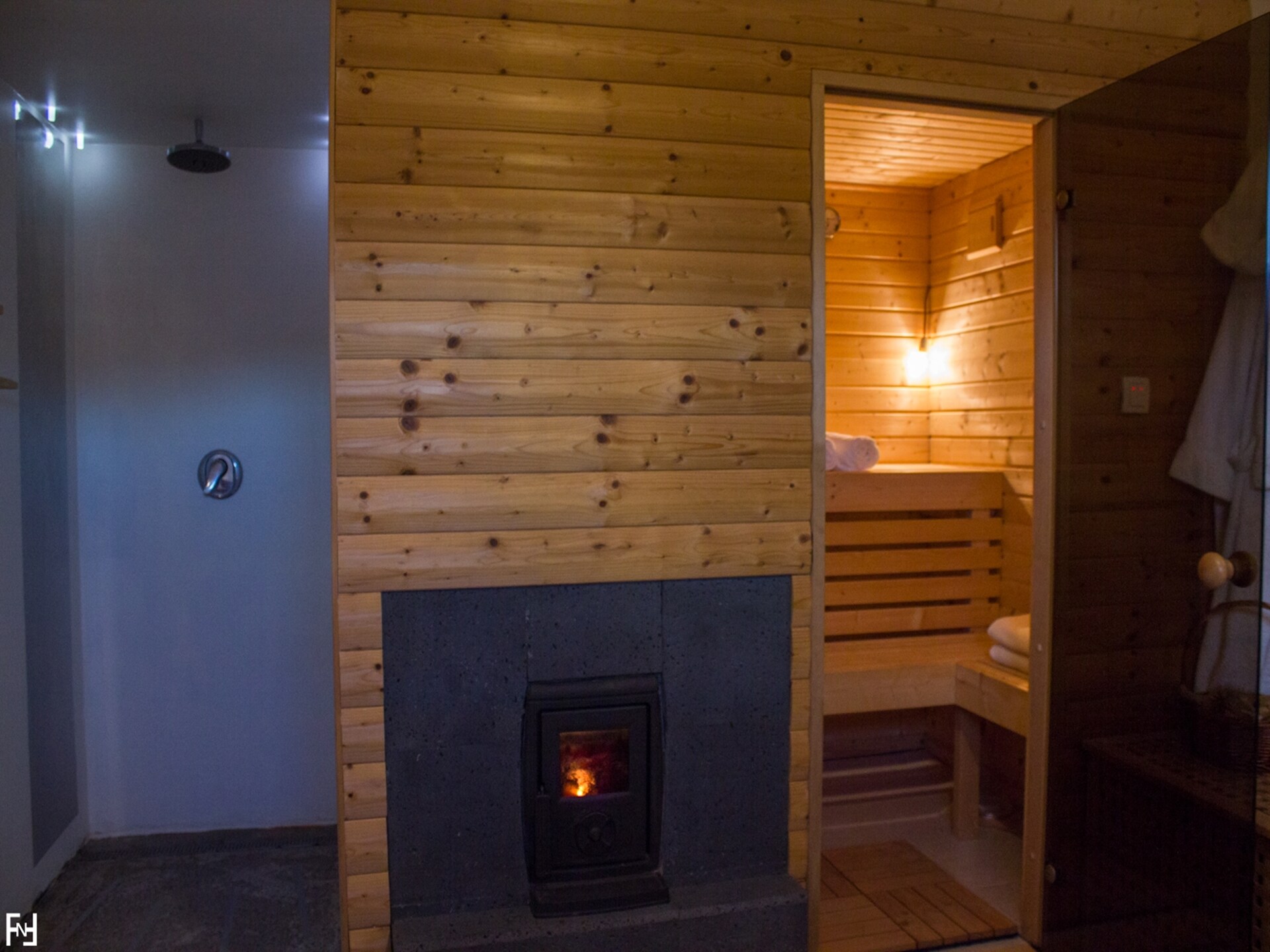 Ruim vakantiehuis met sauna, bubbelbad en speelkamer nabij Vrbovsko - foto 6