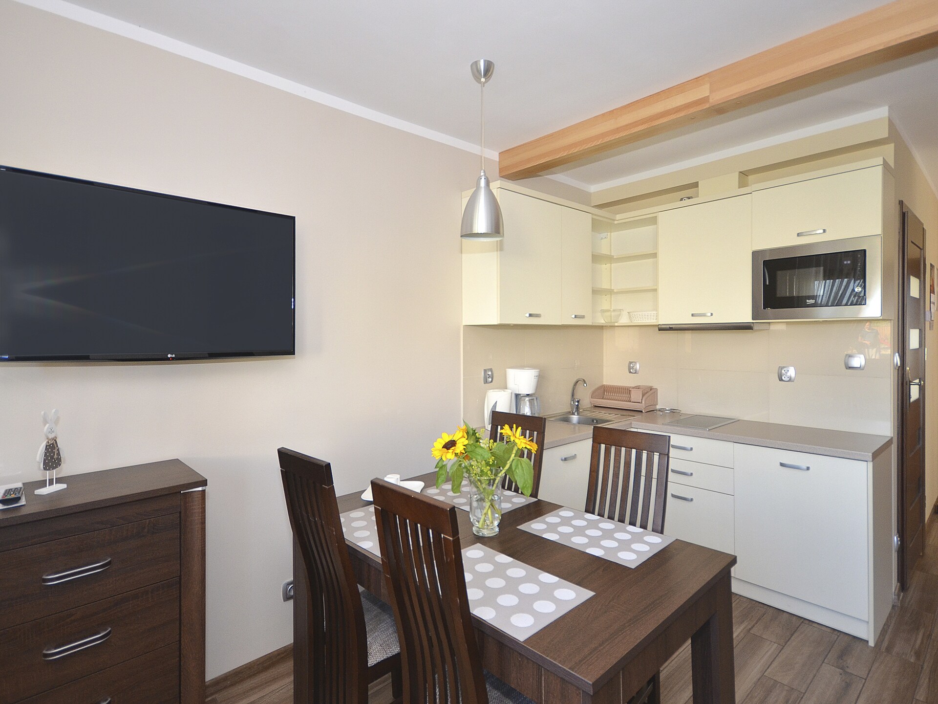 Modern appartement op 300 meter van het strand in Darłówko - foto 8