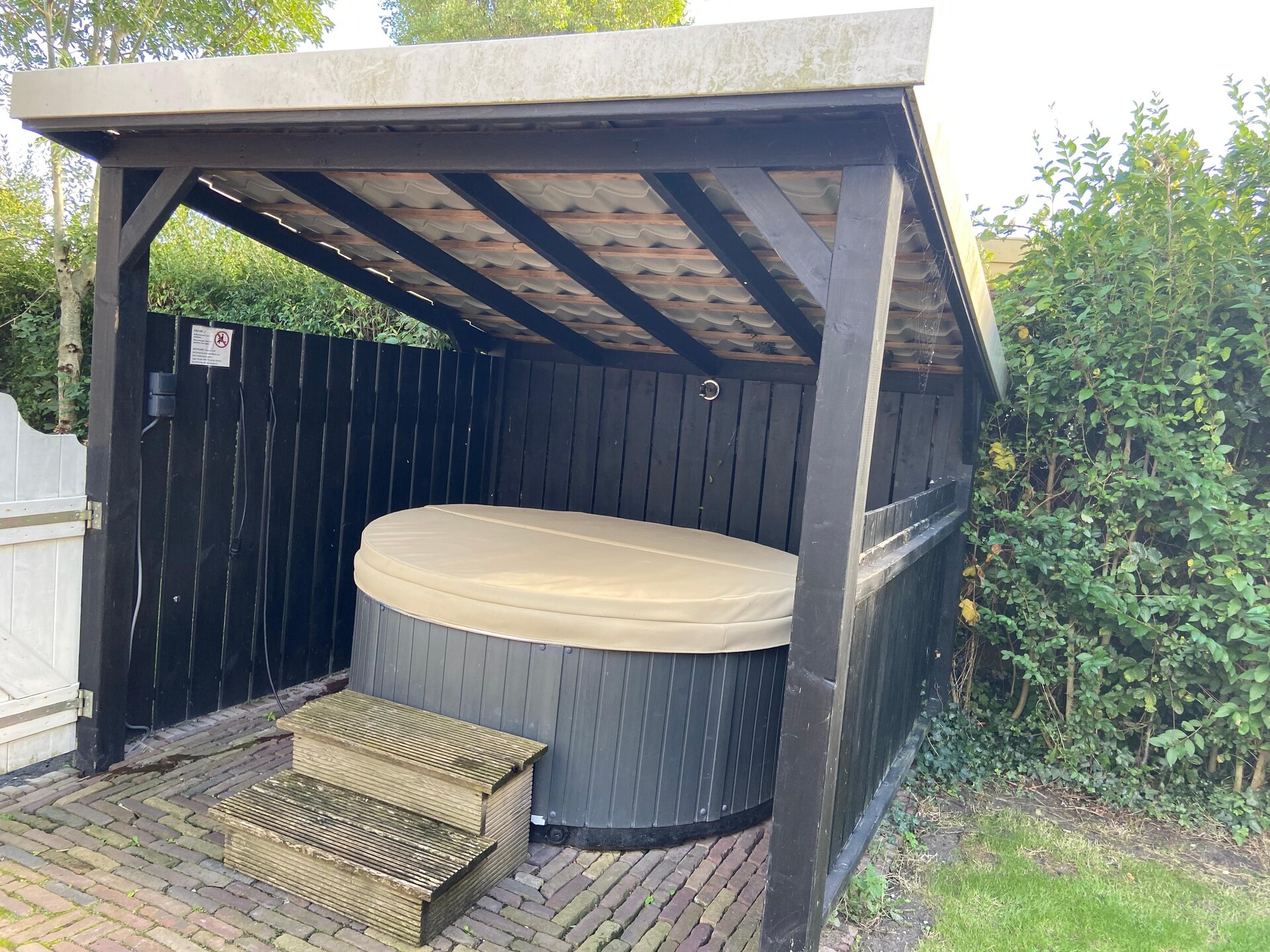 Luxe vrijstaande villa met jacuzzi op rustig vakantiepark in Noord-Holland - foto 28