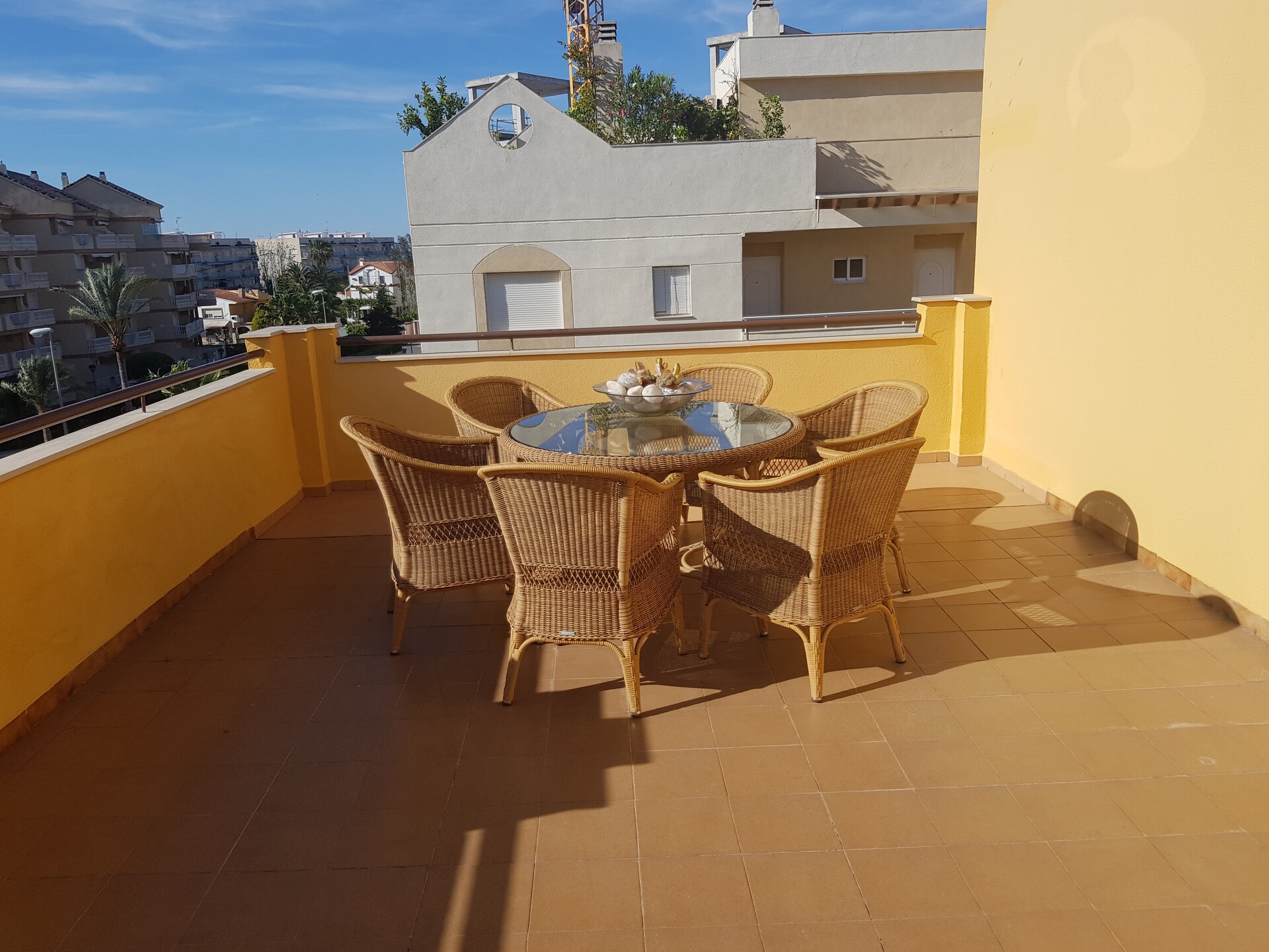 Luxe appartement in Denia met tuin, dakterras en zwembad, 300m van strand - foto 11
