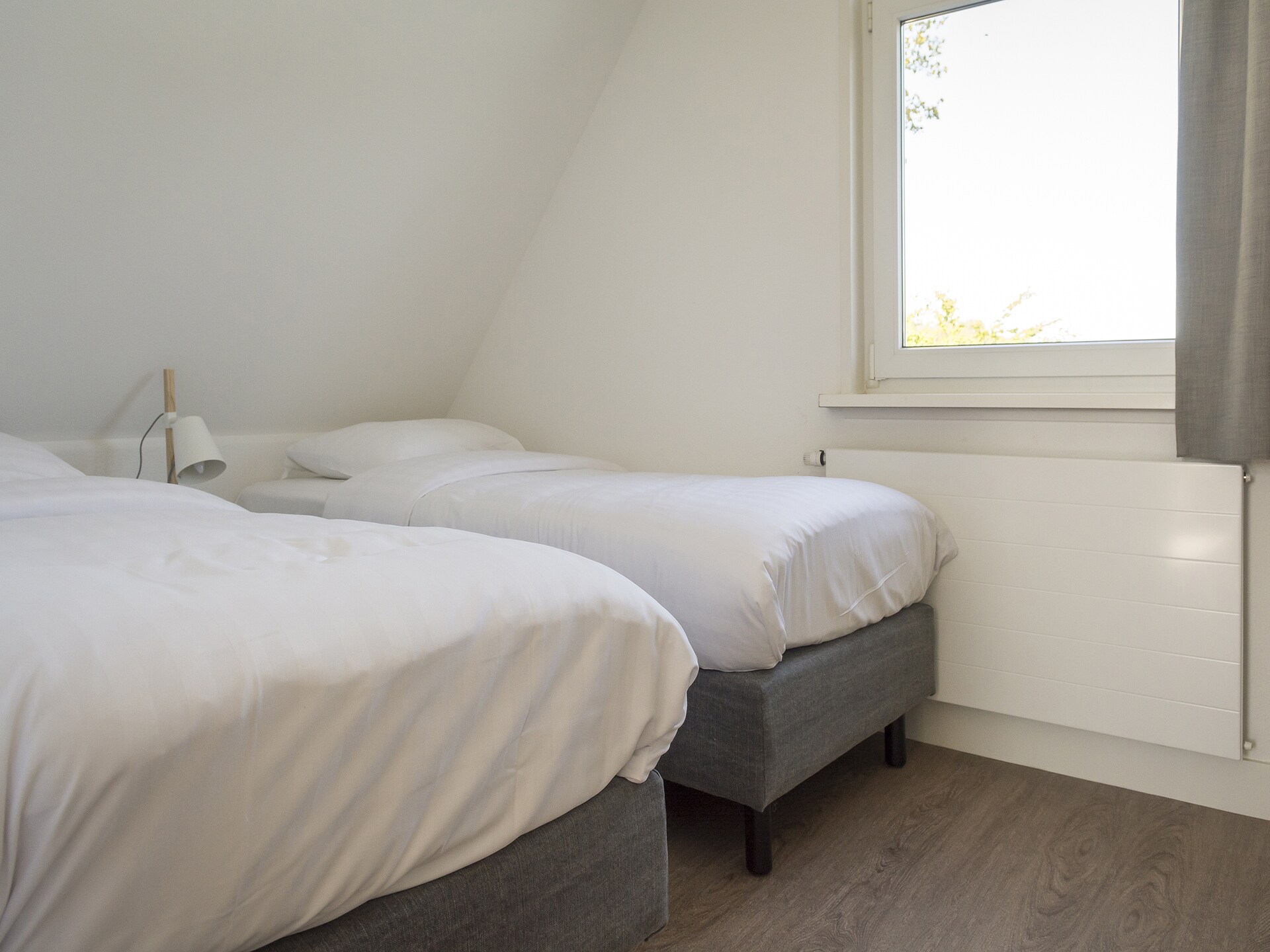 Halfvrijstaande bungalow met terras aan het Krimbos op Texel - foto 10