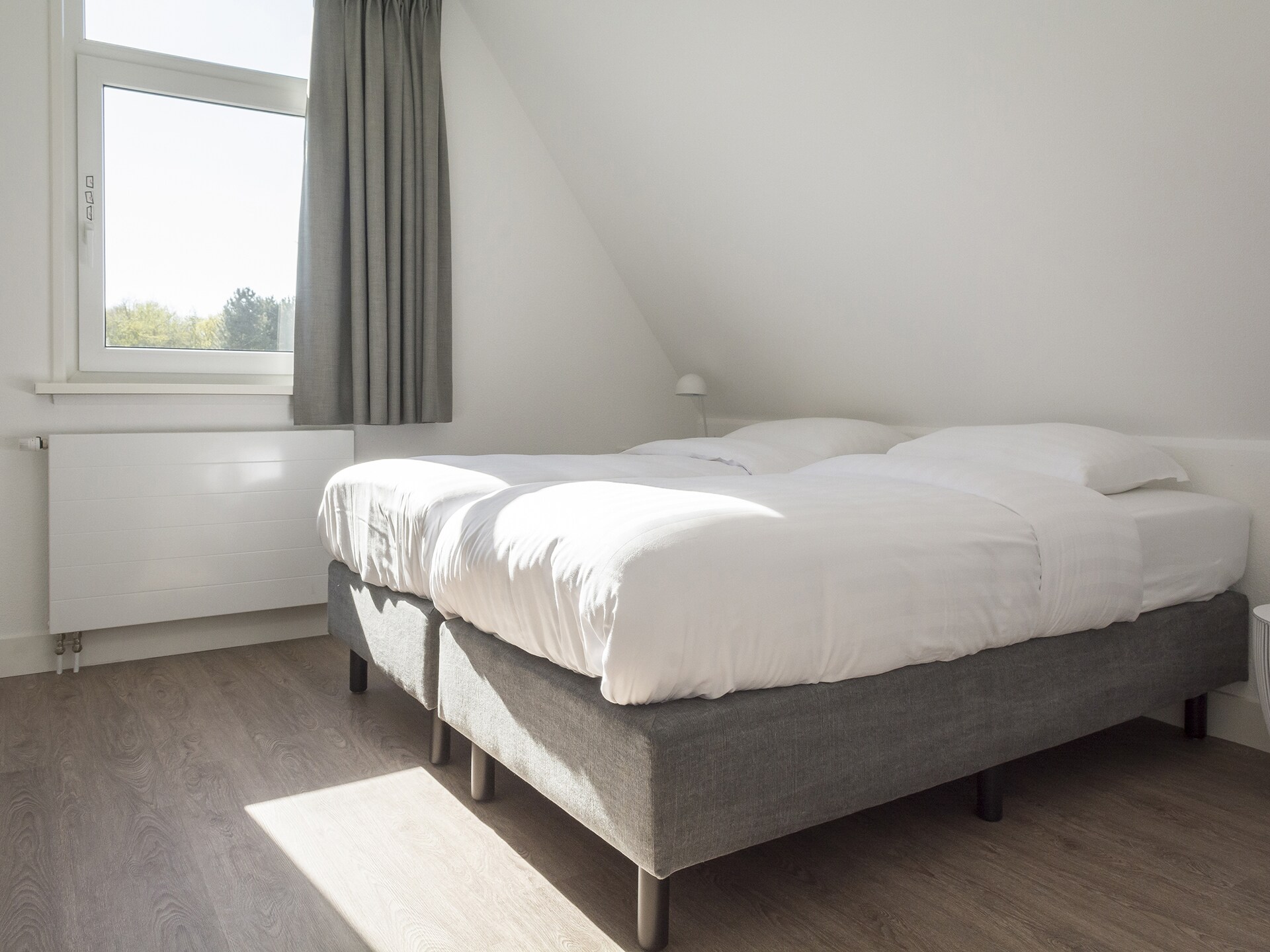 Halfvrijstaande bungalow met terras aan het Krimbos op Texel - foto 13