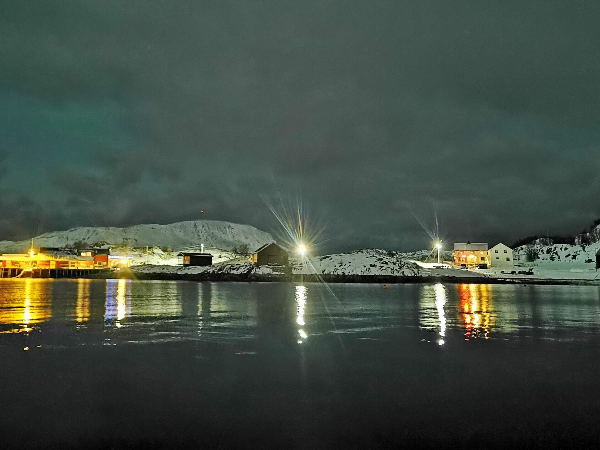 Authentieke vissershut aan zee op Rebbenesøya – Noorderlicht en wereldvisserij - foto 13