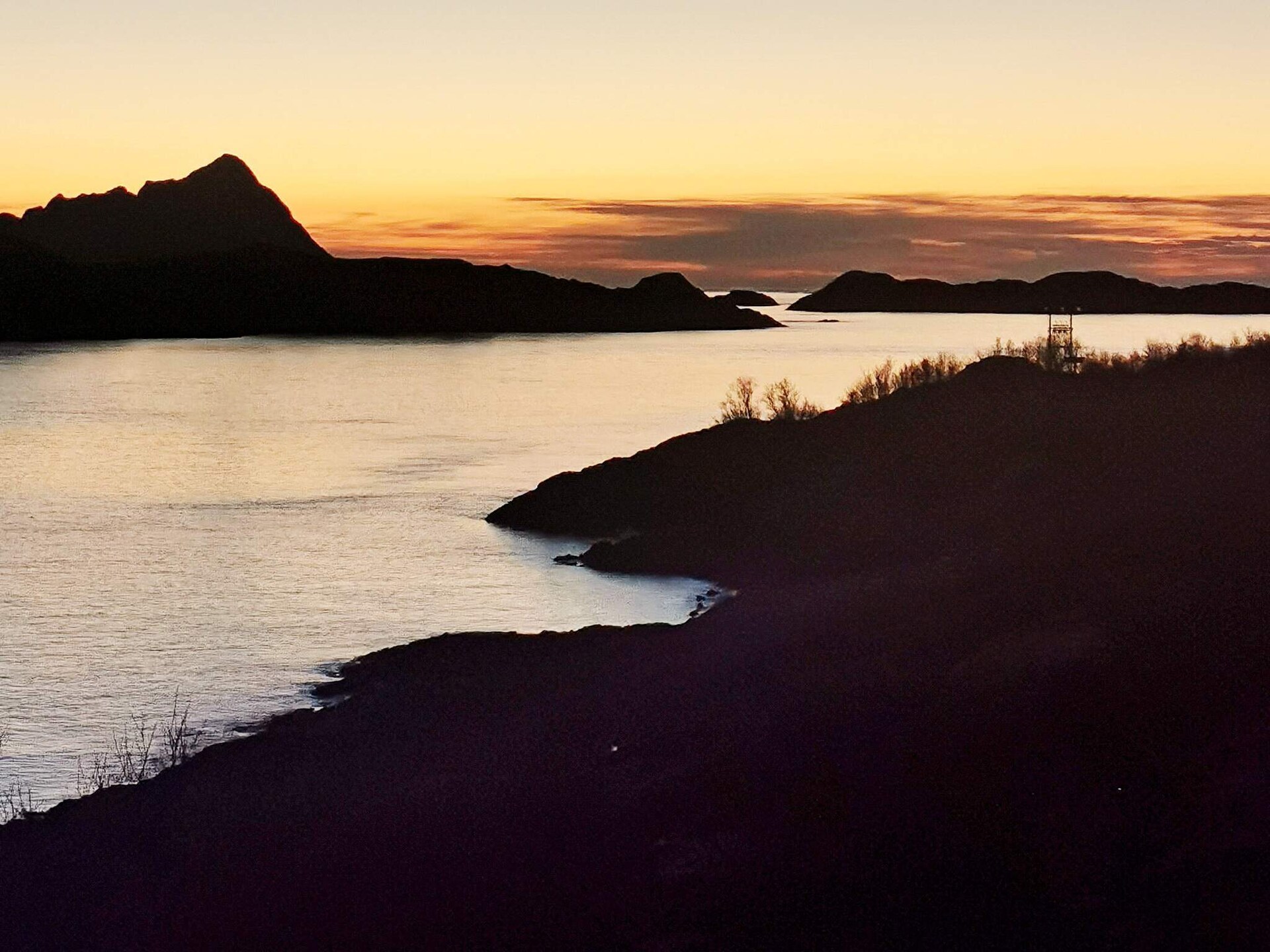 Authentieke vissershut aan zee op Rebbenesøya – Noorderlicht en wereldvisserij - foto 30