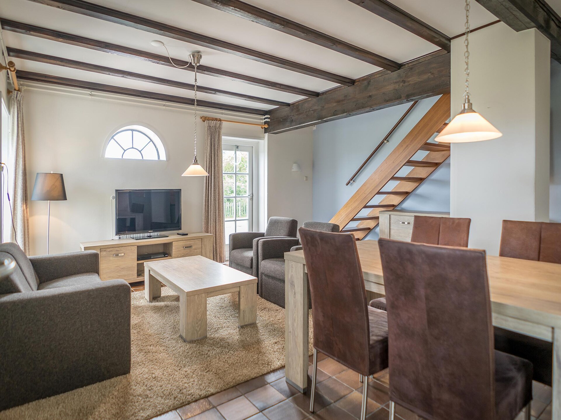 Knus hoekappartement in historische stolpboerderij op Texel, nabij bos en golfbaan - foto 9