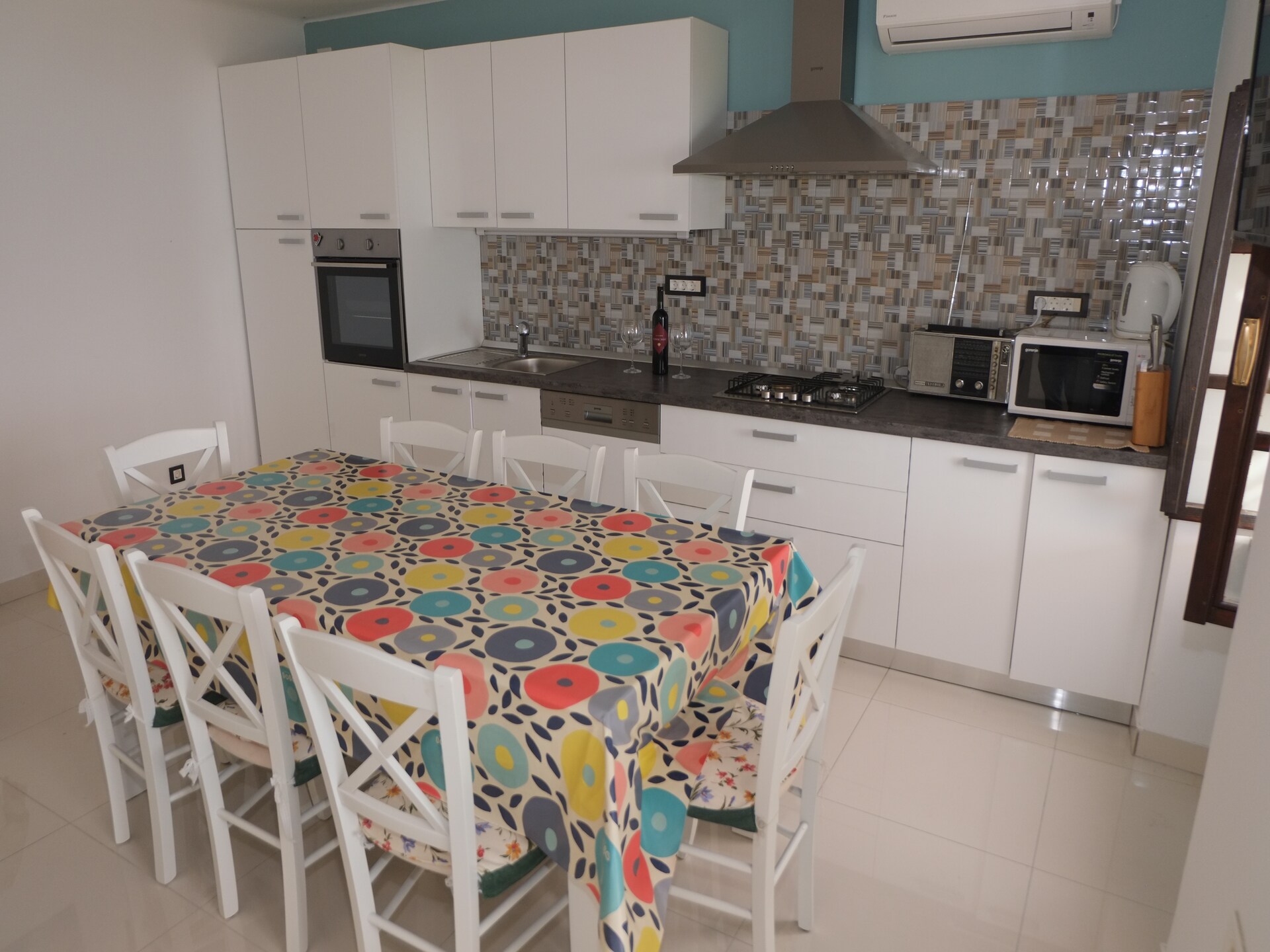 Ruim vakantiehuis voor 8 met zeezicht en tuin bij Crikvenica - foto 4