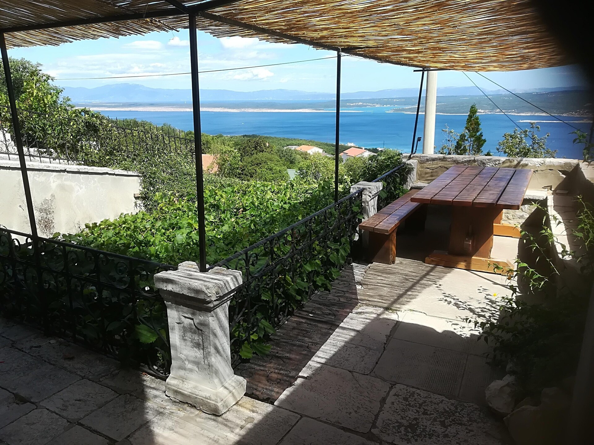 Ruim vakantiehuis voor 8 met zeezicht en tuin bij Crikvenica - foto 15