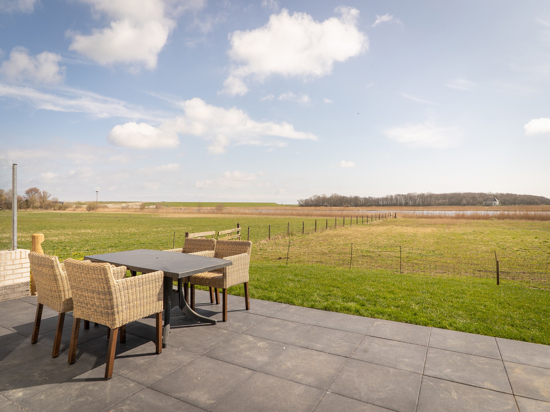 Bungalow Roggesloot A-8a: rustig vakantiehuis bij bos en golfbaan - foto 4