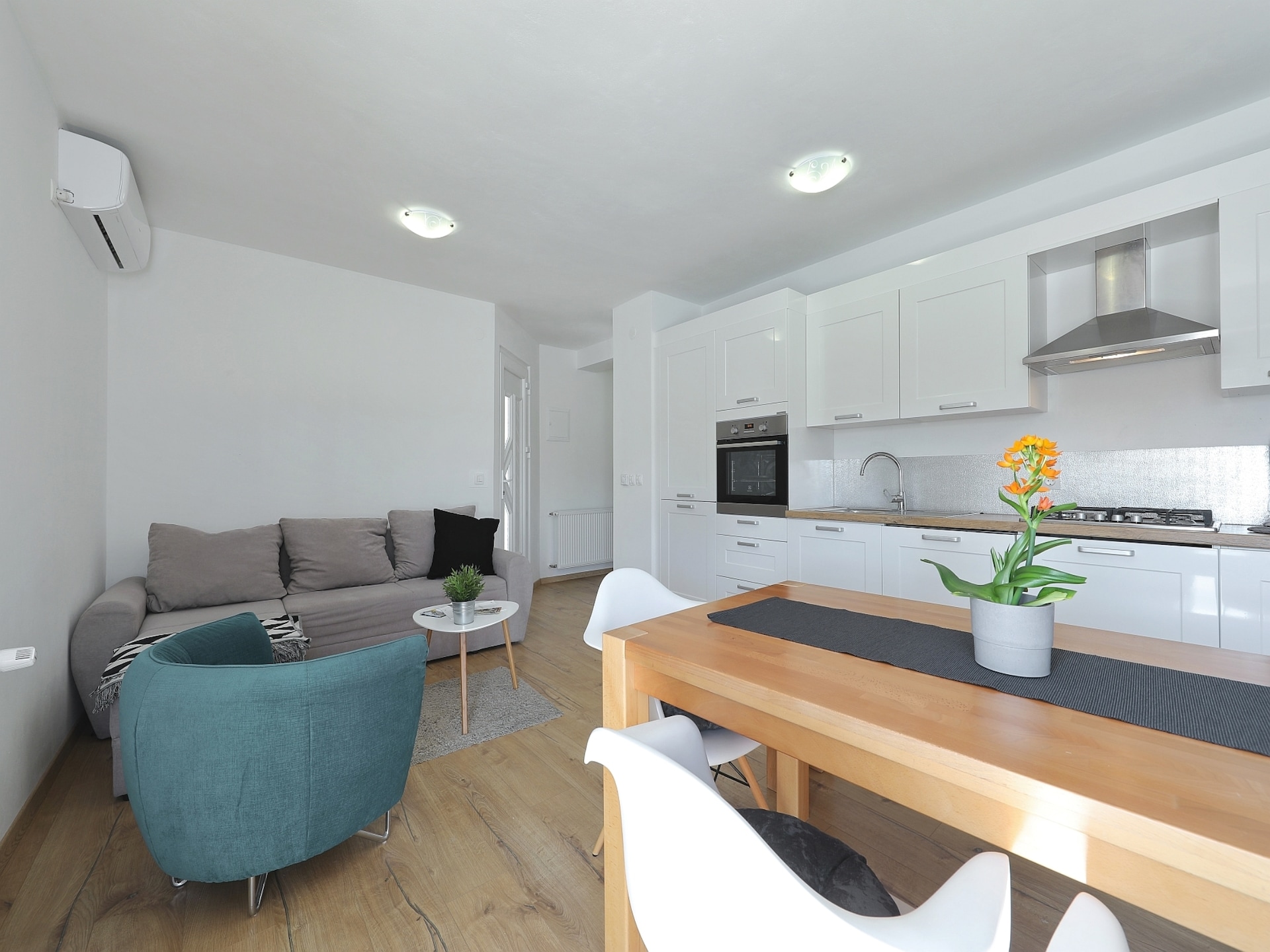 Centraal gelegen villa in Seline met privézwembad voor 17 personen - foto 14
