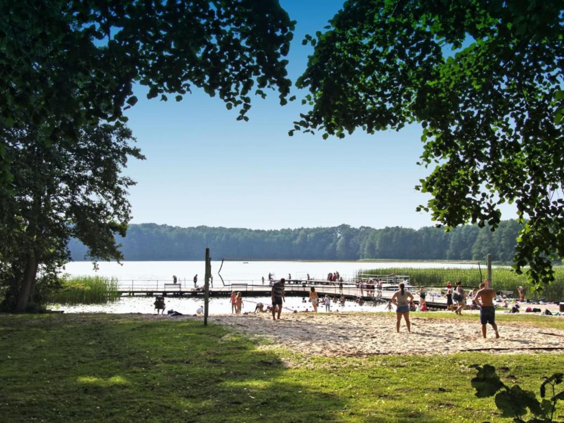 Aan het meer: Rustgevend vakantiehuis in het centrum van Lubrza - foto 35