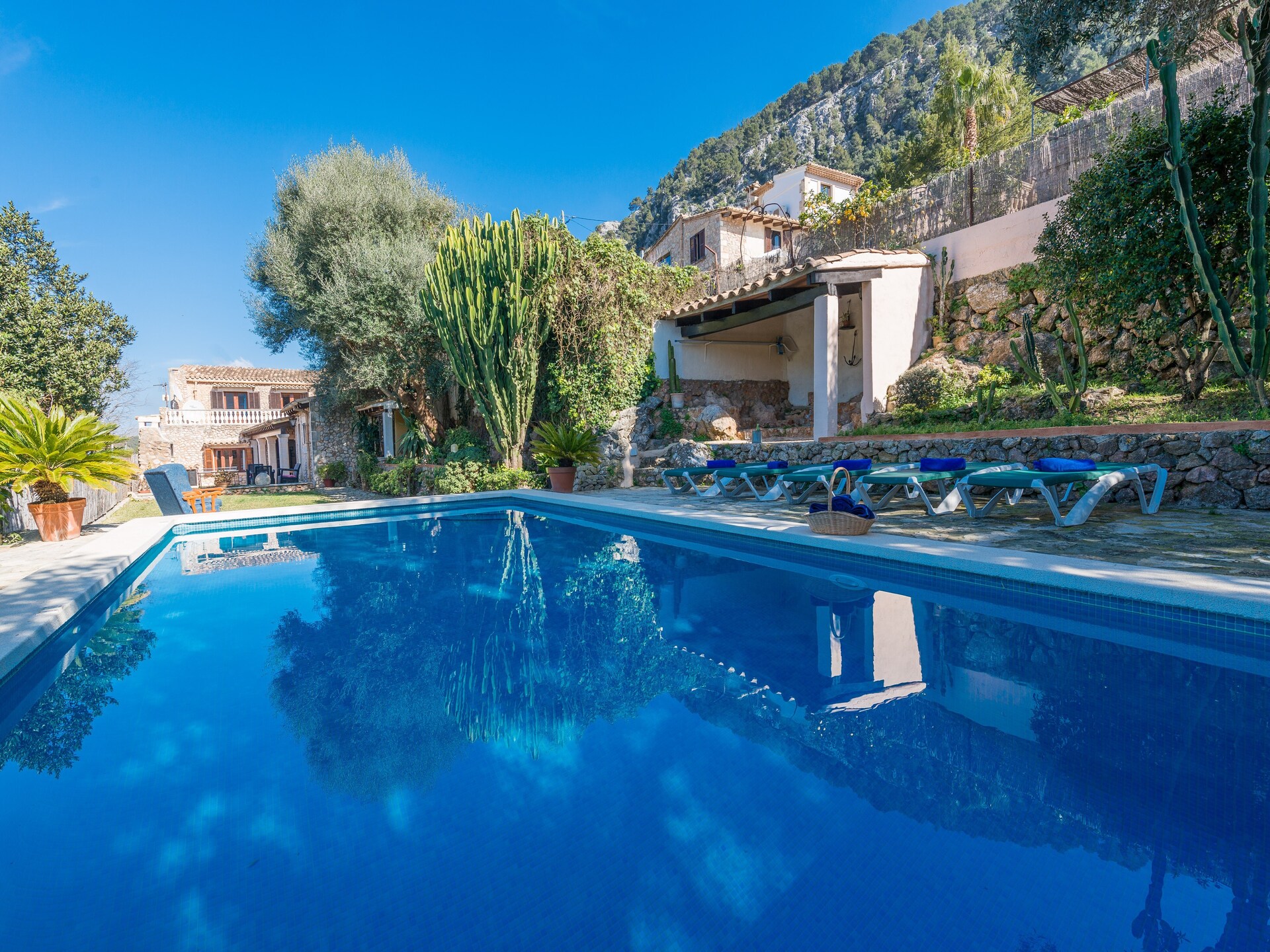 Villa Coste Can Moragues: privézwembad en golf op 900m van Pollença - foto 9