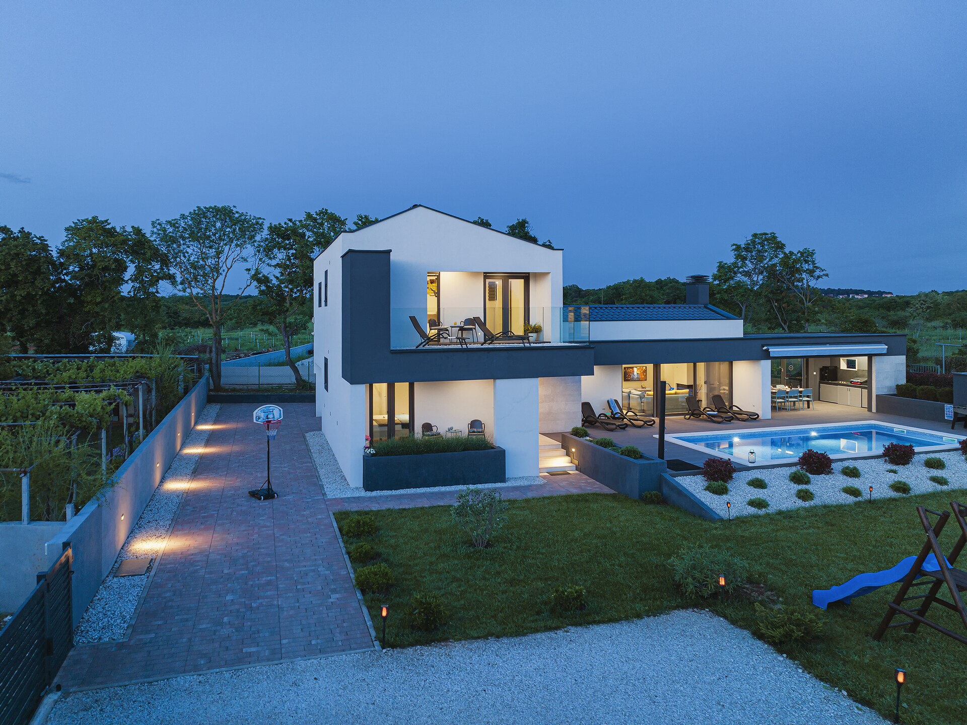 Villa Linea in Valbandon: op 1 km van het centrum en de zee - foto 1