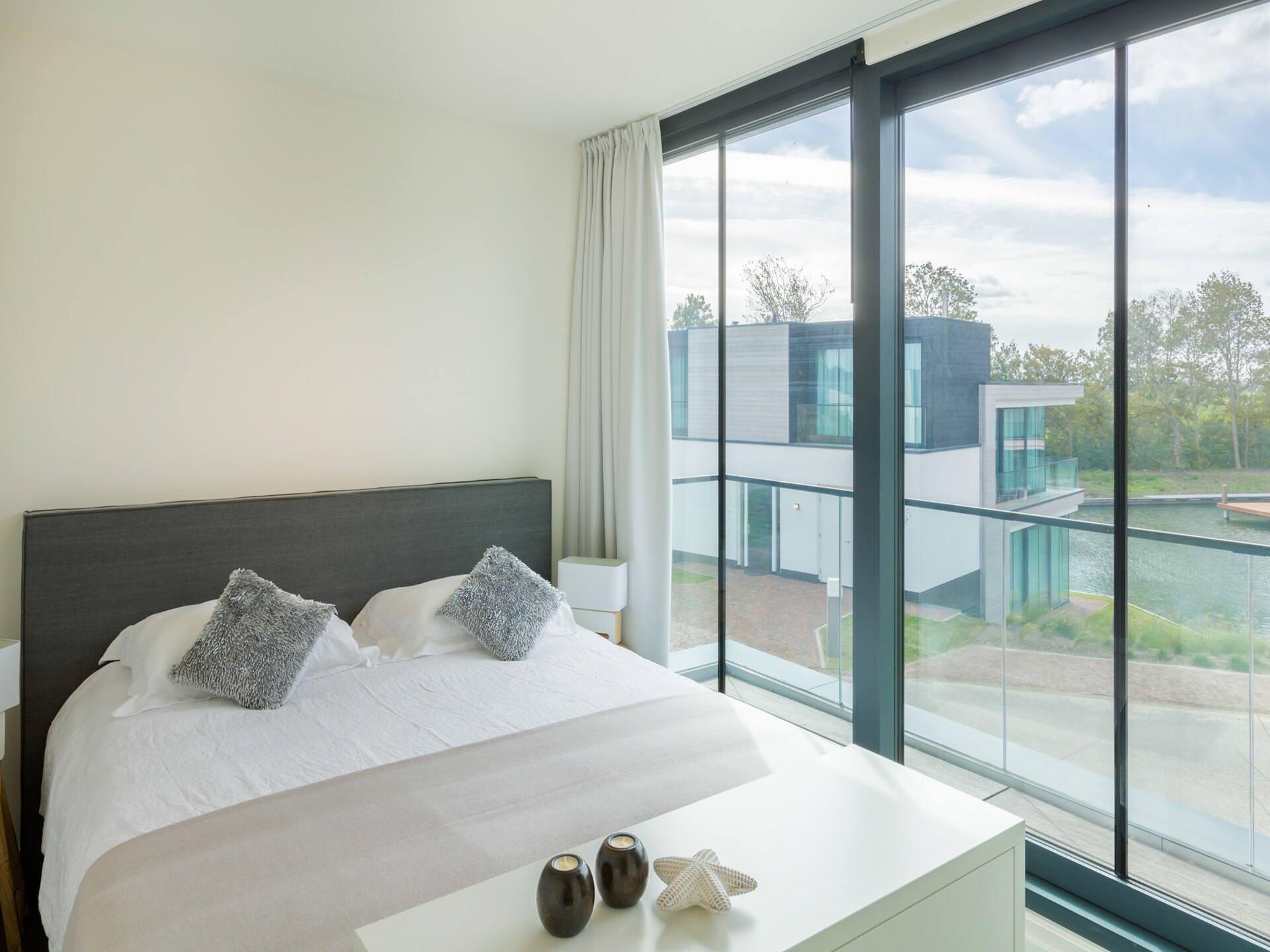 Luxe watervilla met Veerse Meer-zicht en 3 badkamers in Arnemuiden - foto 21