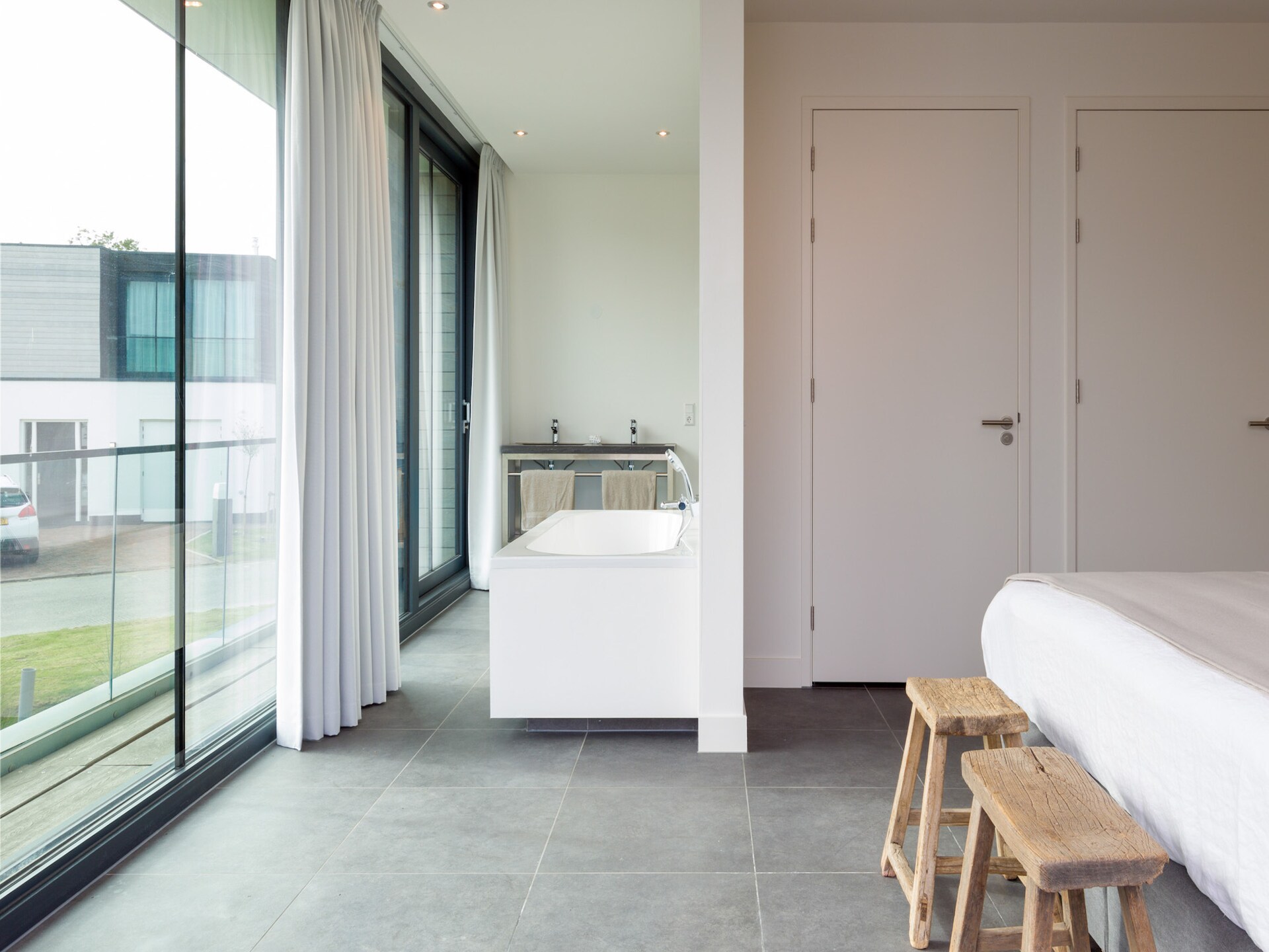 Luxe watervilla met Veerse Meer-zicht en 3 badkamers in Arnemuiden - foto 23
