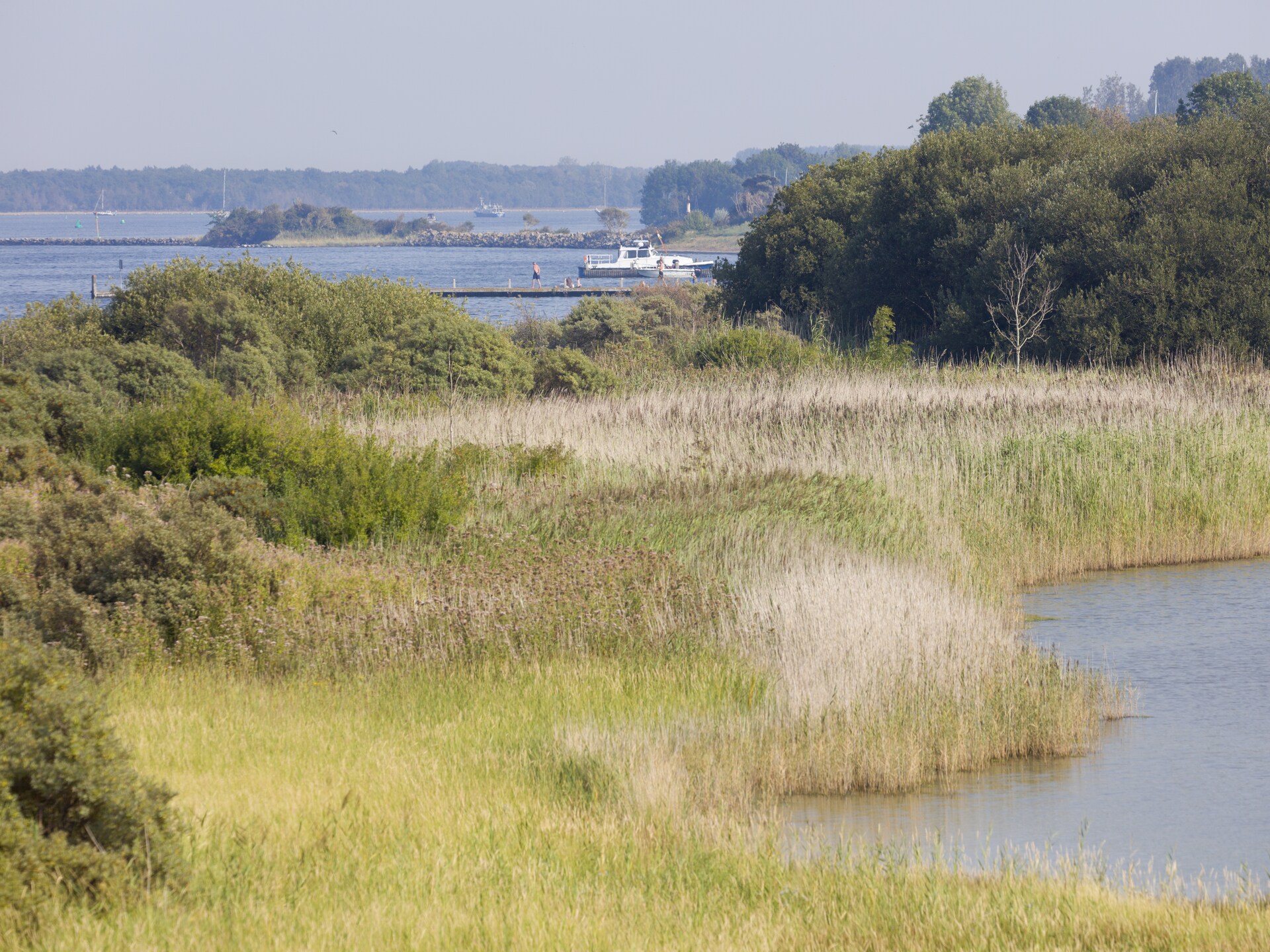 Luxe watervilla met Veerse Meer-zicht en 3 badkamers in Arnemuiden - foto 34