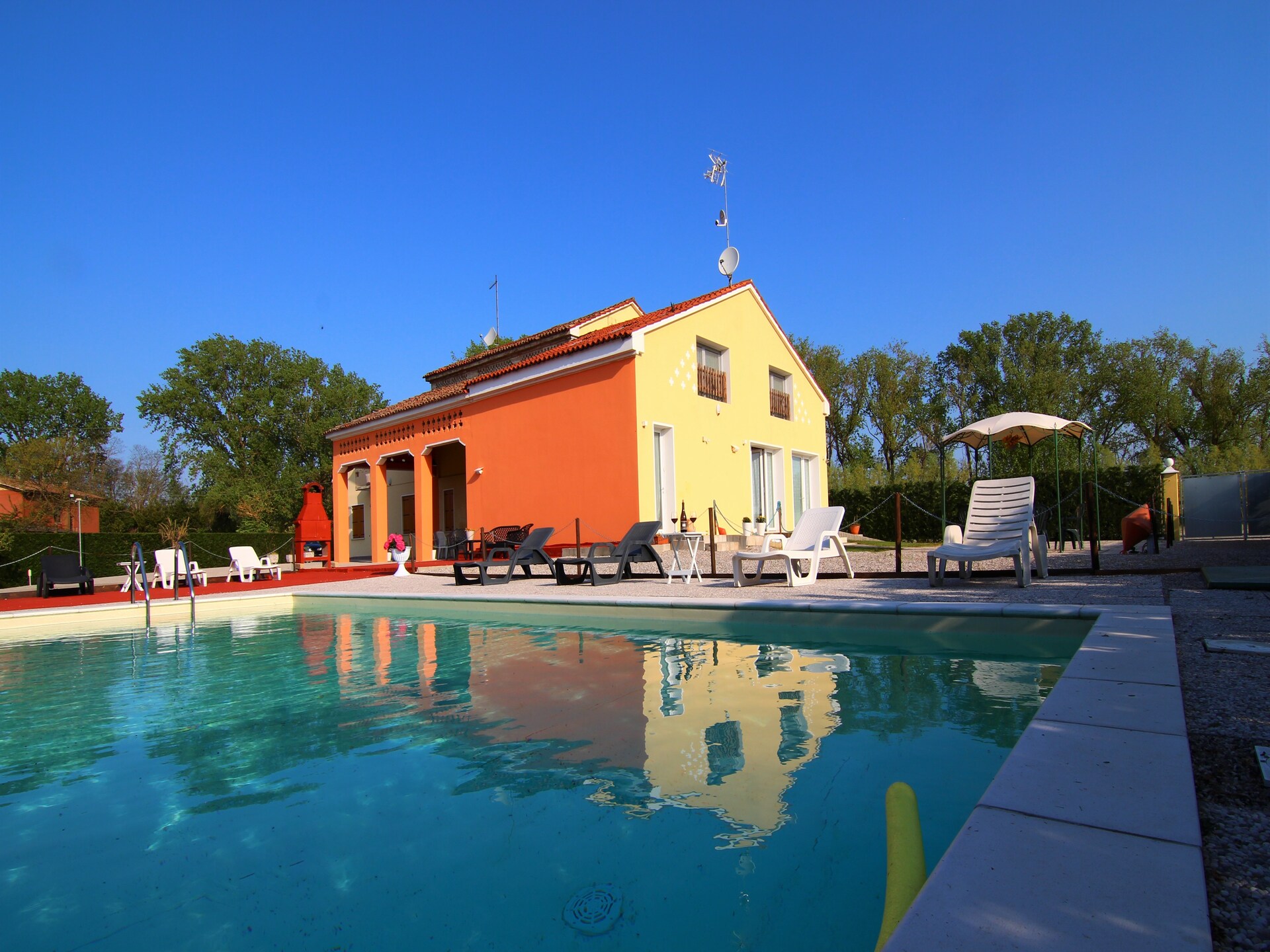 Ruime villa met privétuin, sauna en zwembad nabij Venetië - foto 1