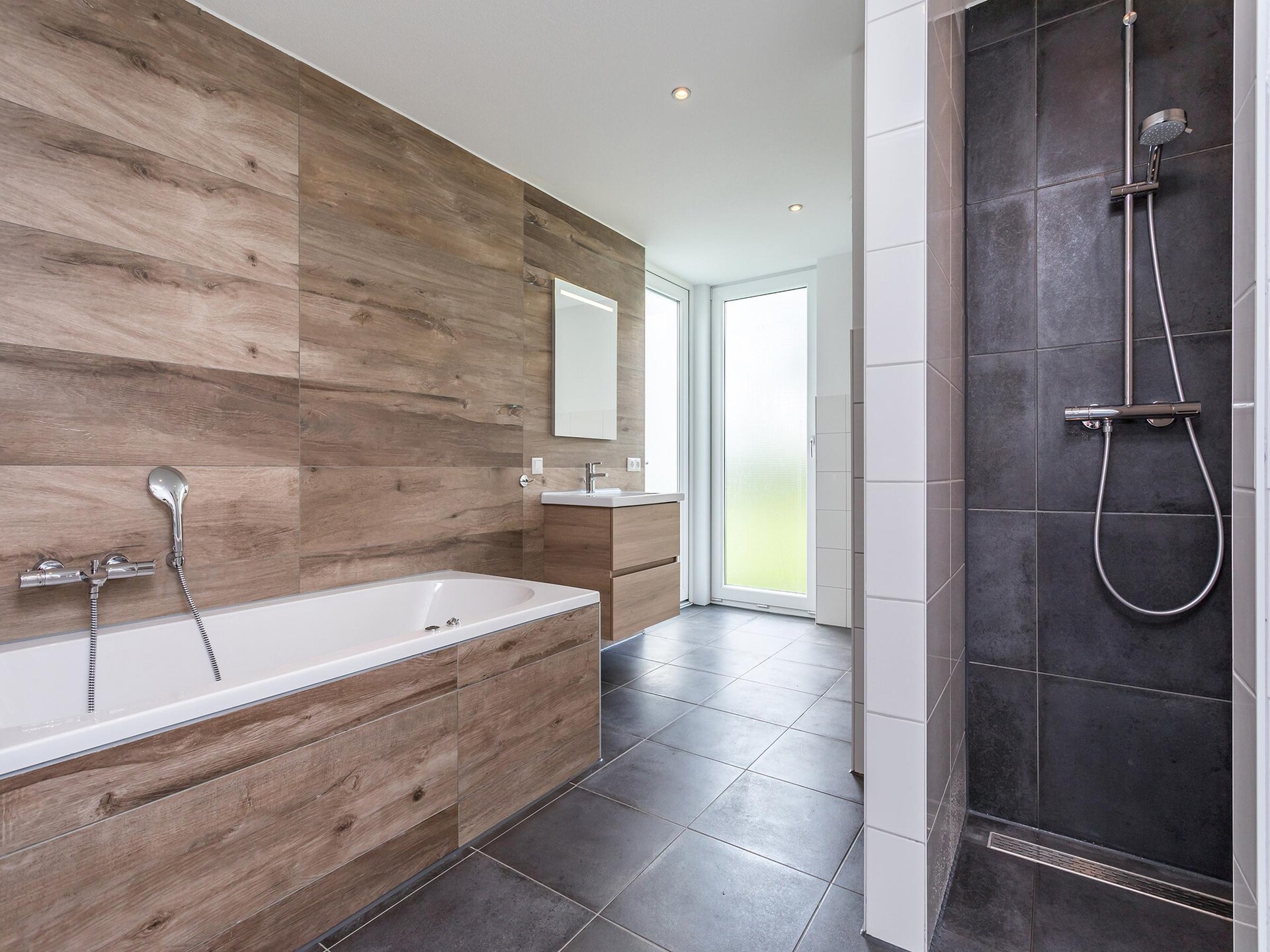 Wellnessvilla met sauna en whirlpool voor 6 personen in Roggel, Limburg - foto 9