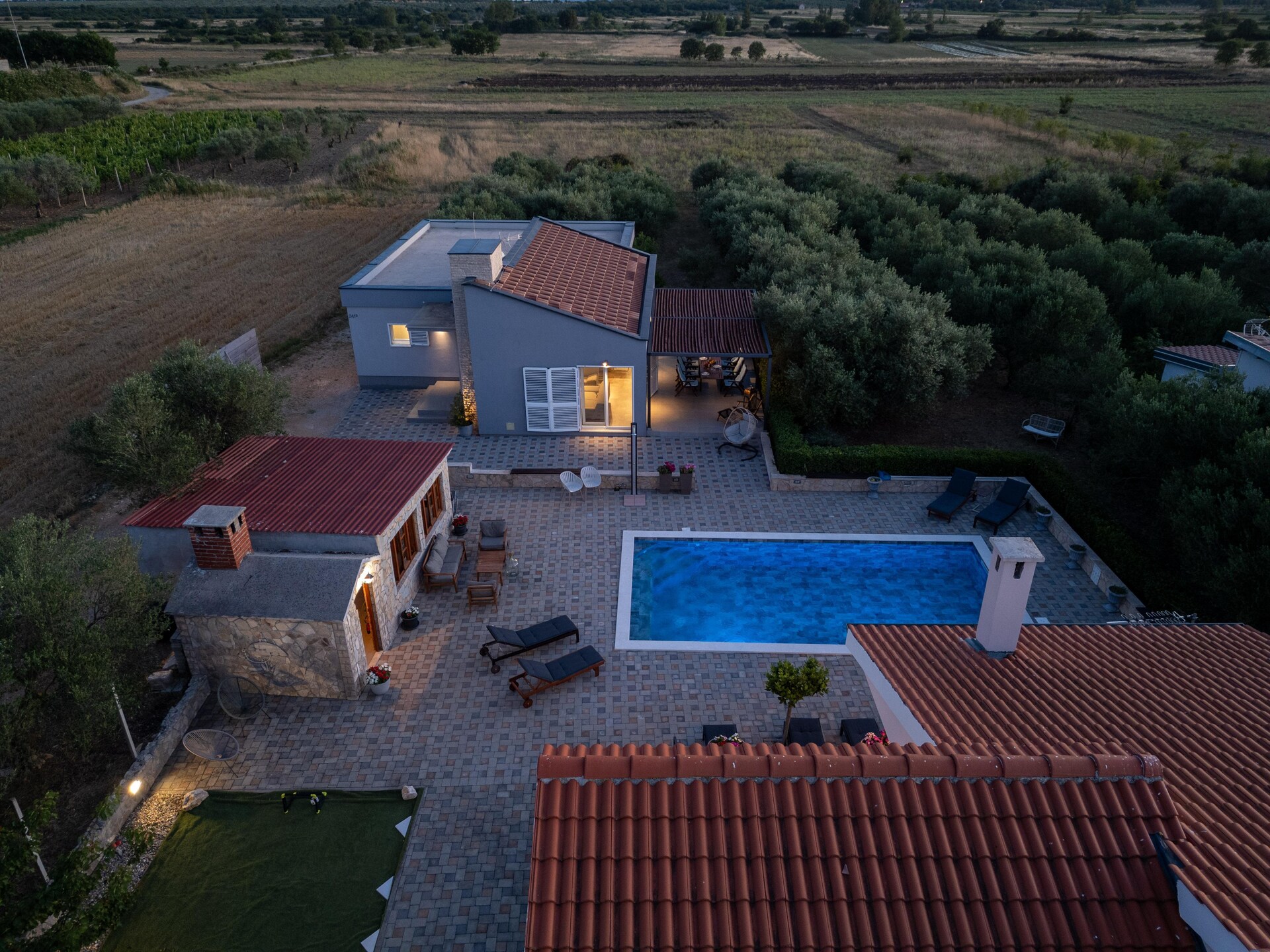 Moderne villa voor 12 personen met privézwembad nabij Zadar - foto 22