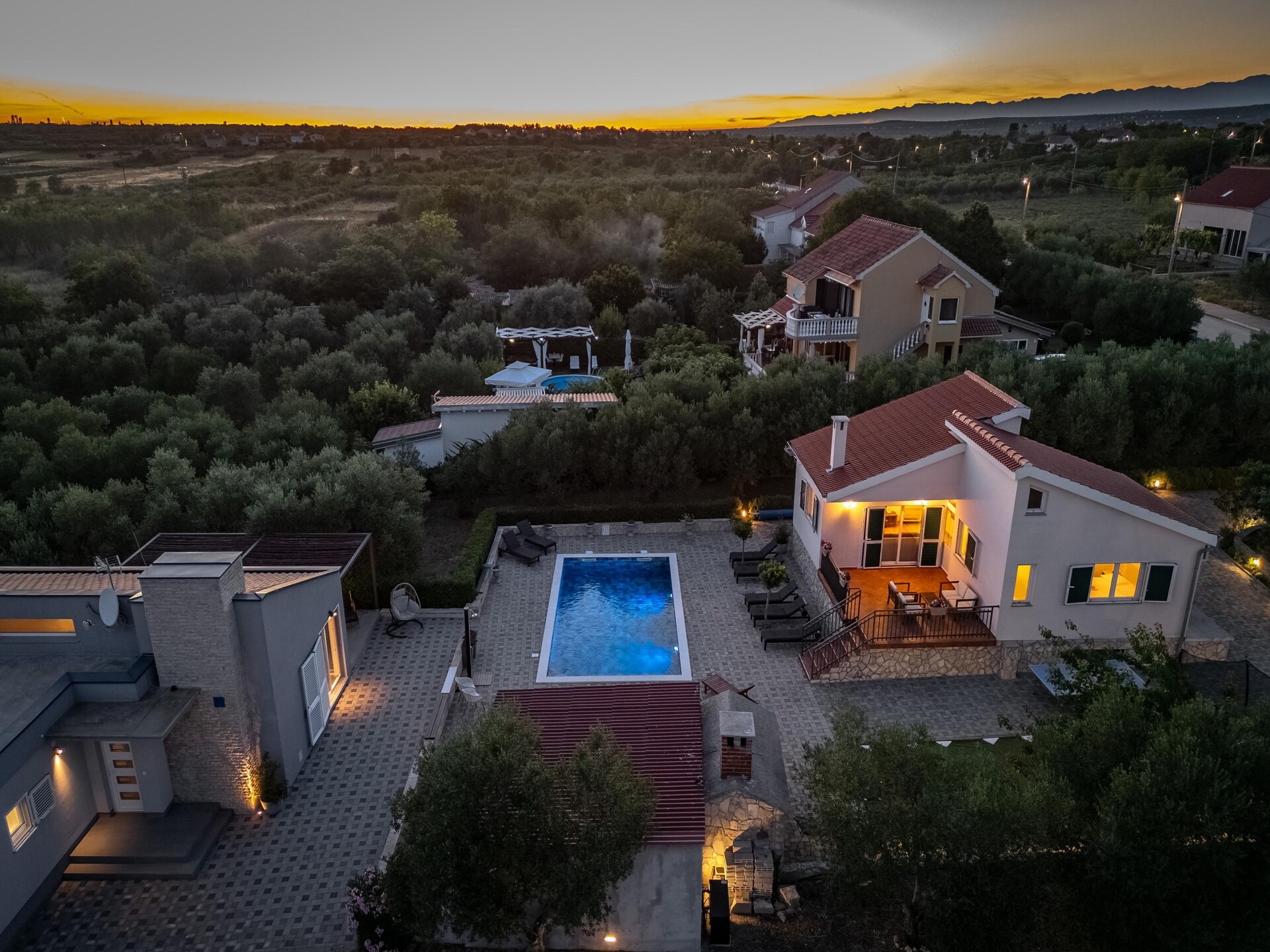 Moderne villa voor 12 personen met privézwembad nabij Zadar - foto 12