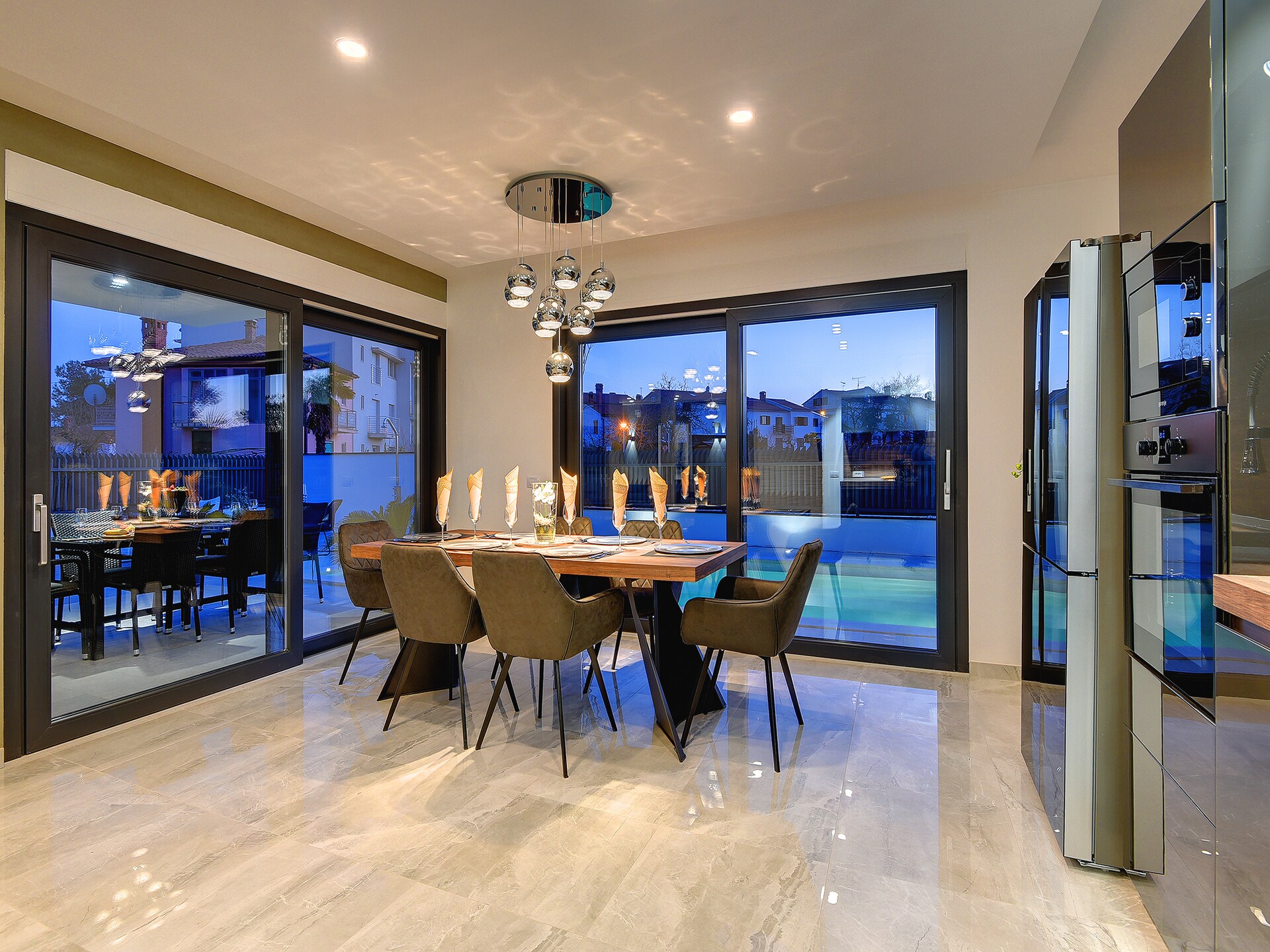 Villa Orion in Rovinj: Elegante villa met privézwembad, sauna en bubbelbad voor 10 personen - foto 5