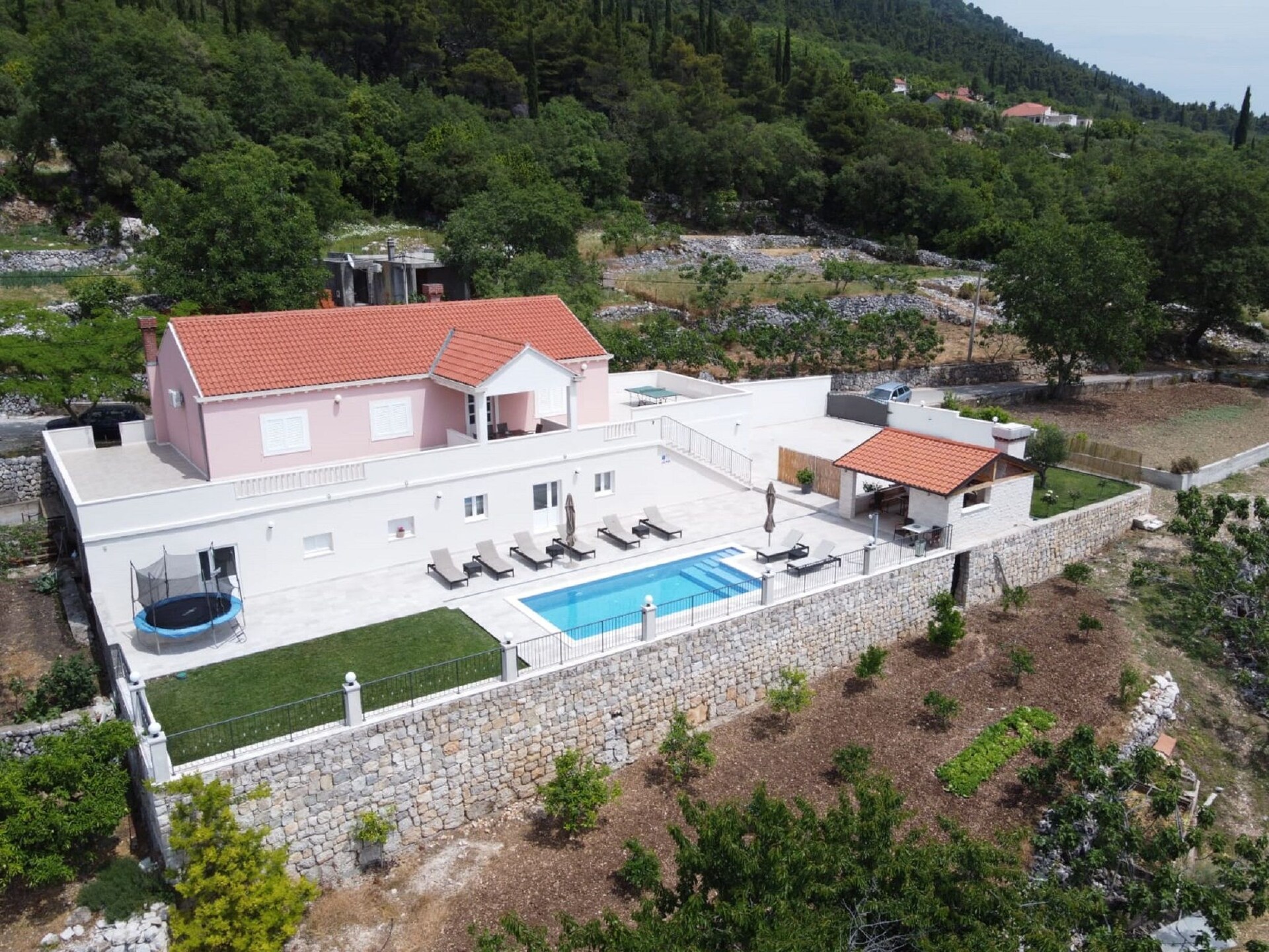 Moderne villa met privézwembad en weids uitzicht bij Gruda - foto 1