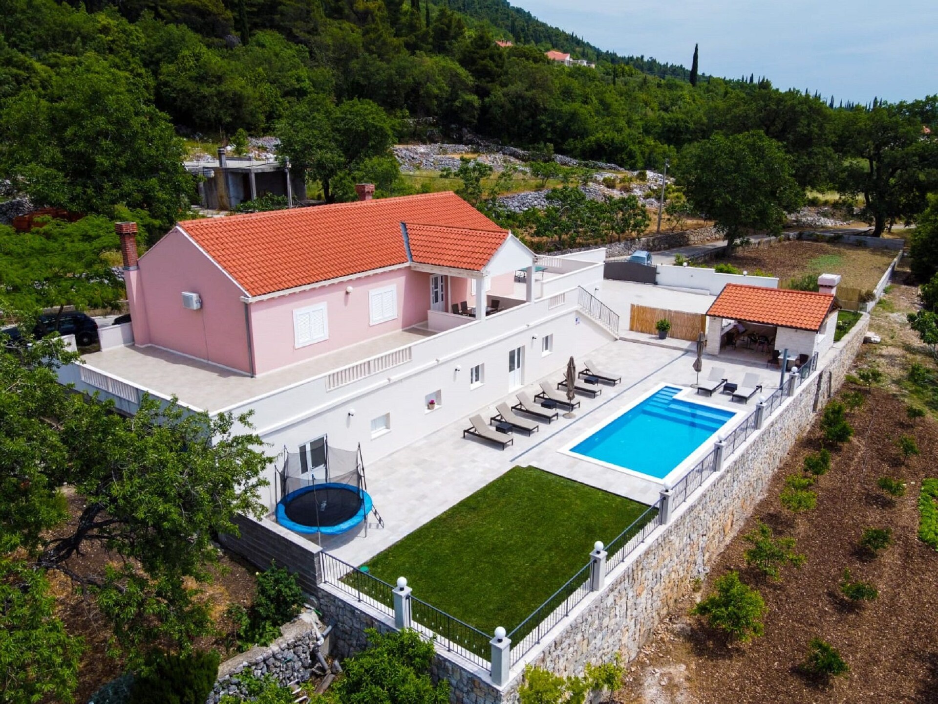 Moderne villa met privézwembad en weids uitzicht bij Gruda - foto 6