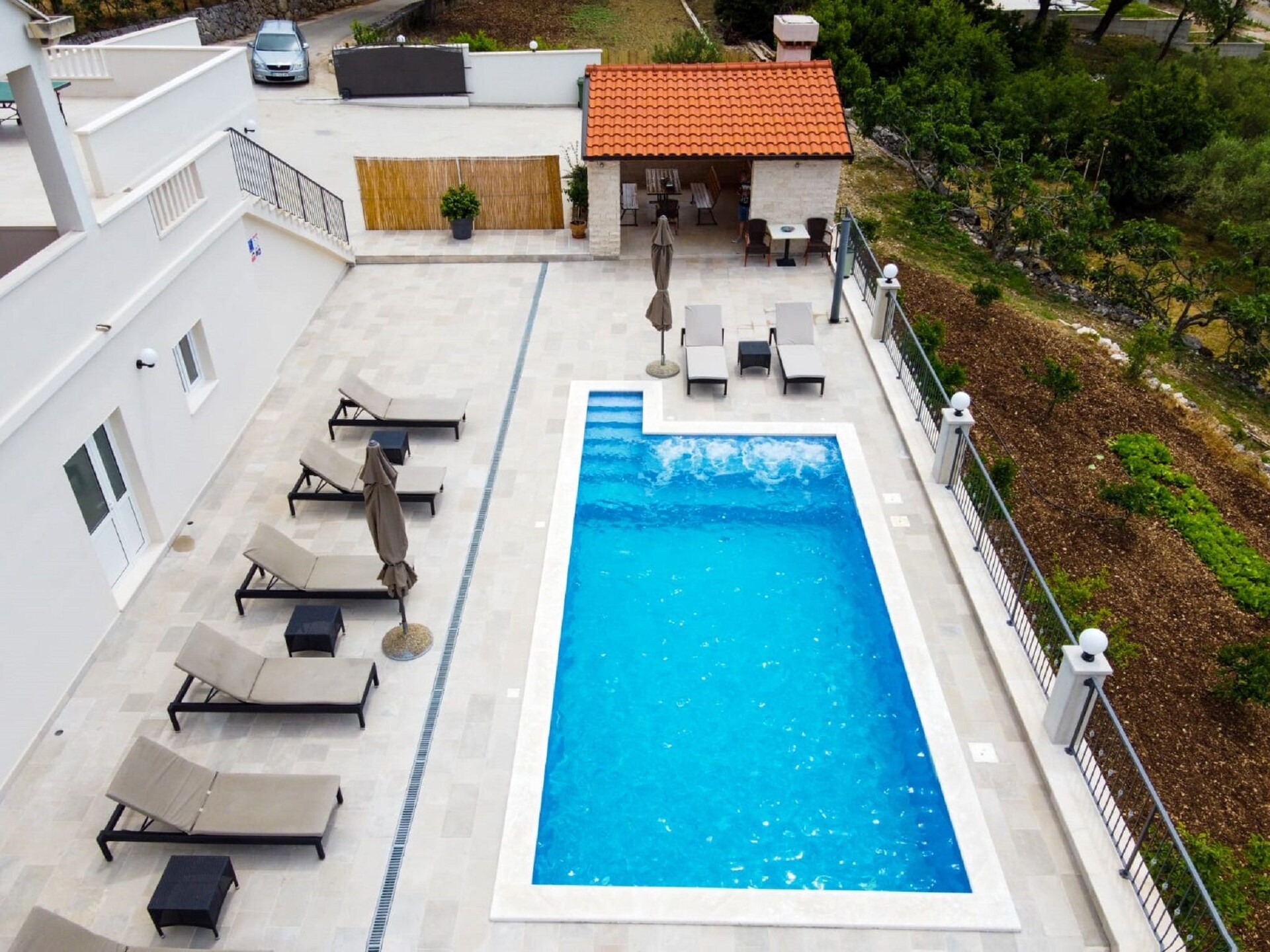 Moderne villa met privézwembad en weids uitzicht bij Gruda - foto 20