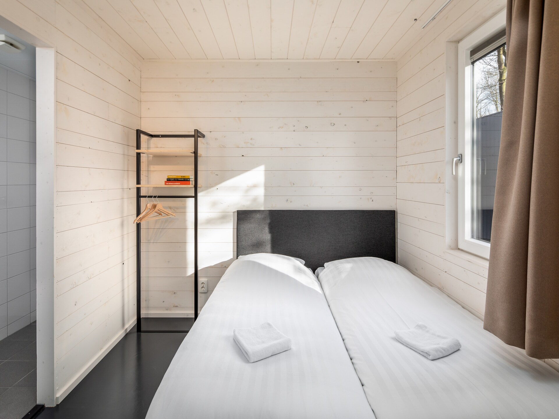 Moderne bungalow voor 6 personen aan het water in Schaijk - foto 12