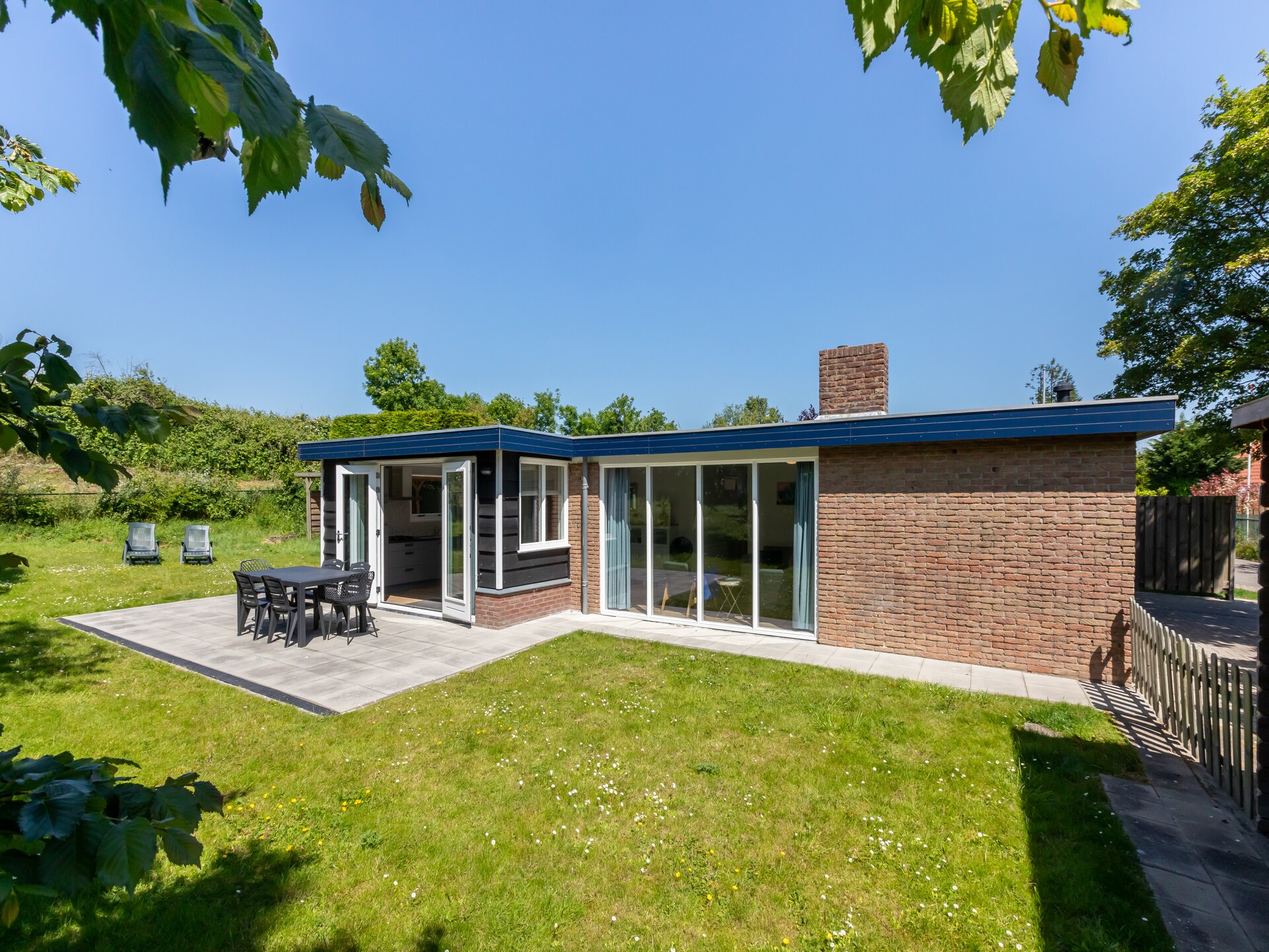 Vrijstaand vakantiehuis aan Veerse Meer met tuin en golfbaan - foto 3