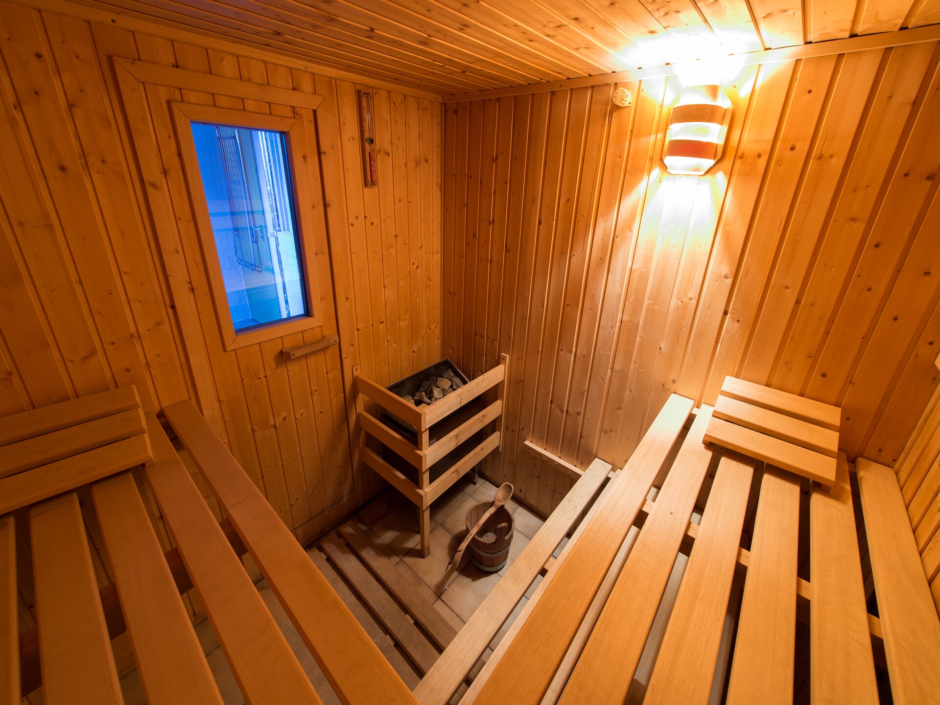 Knus vakantiehuis met privésauna bij Burggen, vlakbij de Alpen - foto 11