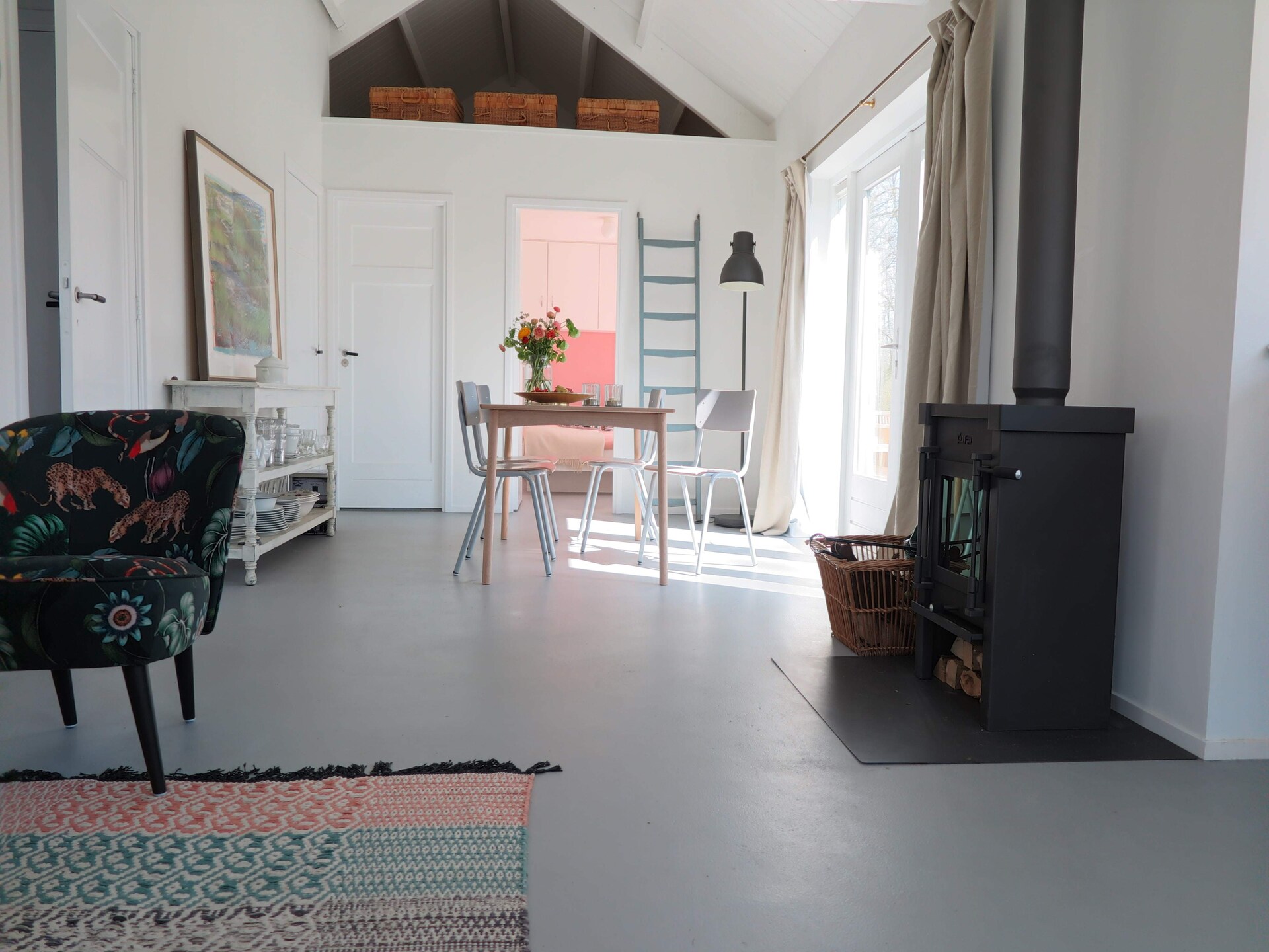 Vrijstaand boshuis met luxe tuin op 200 meter van het strand - foto 6