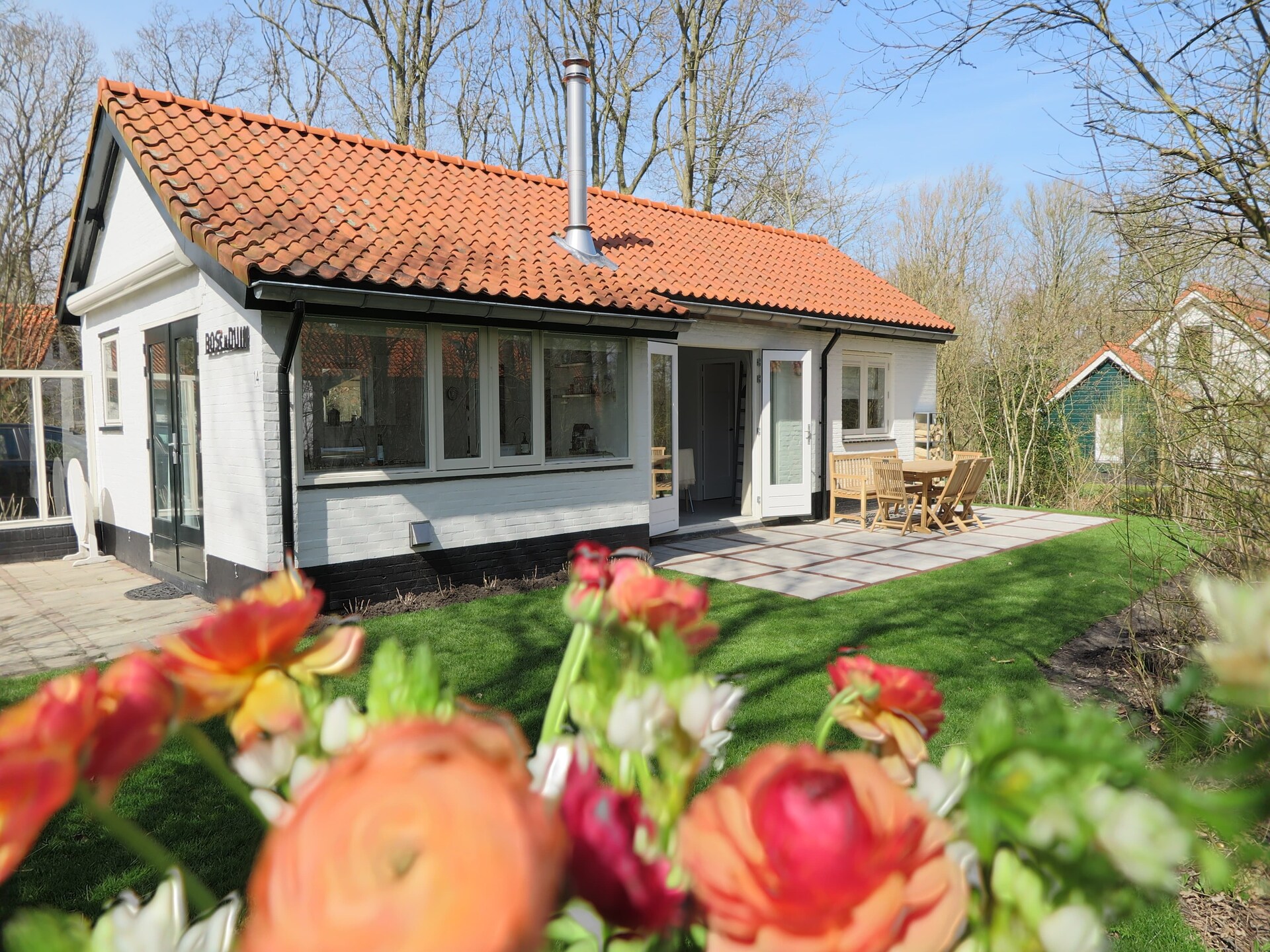 Vrijstaand boshuis met luxe tuin op 200 meter van het strand - foto 7
