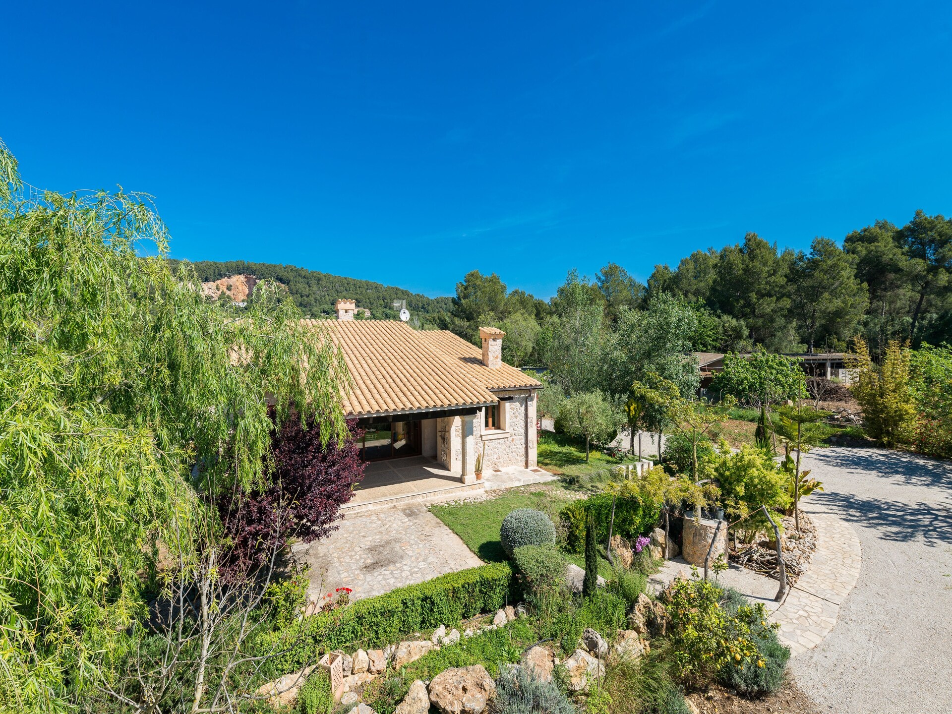 Authentieke Mallorcaanse finca met privézwembad en uitzicht nabij Sa Pobla - foto 45