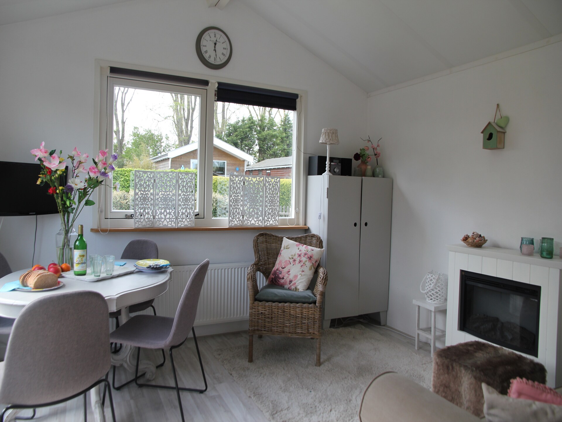 Landelijke bungalow bij zee met hondvriendelijk bos in Warmenhuizen - foto 11
