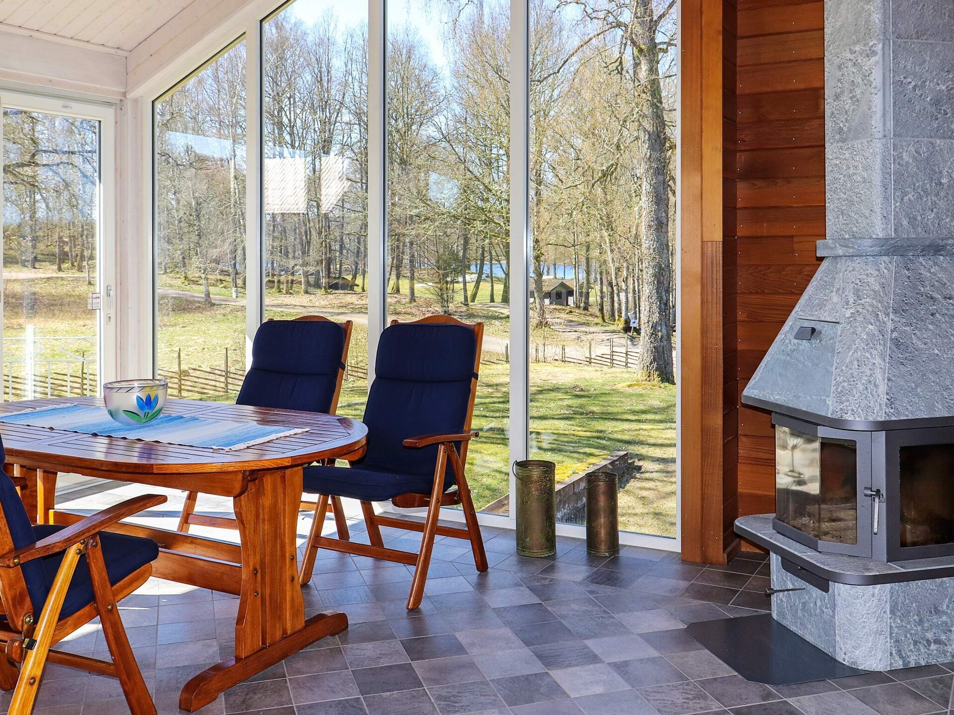 Vrijstaand vakantiehuis met sauna en zicht op Kalvsjön in Jämtland - foto 10