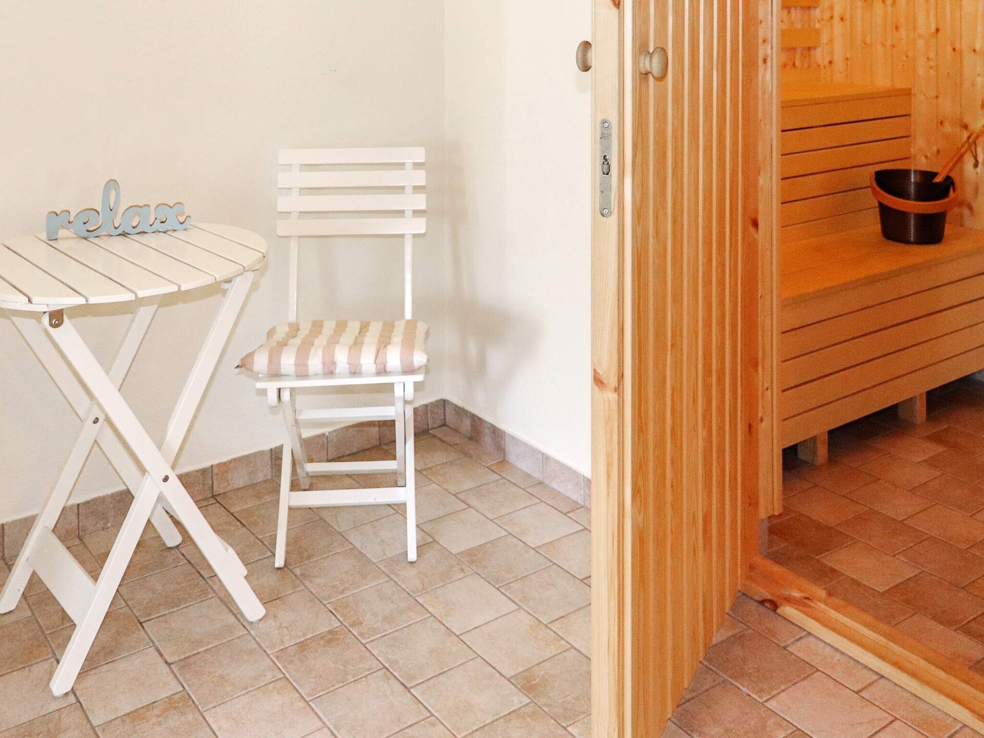 Vrijstaand vakantiehuis met sauna en zicht op Kalvsjön in Jämtland - foto 13