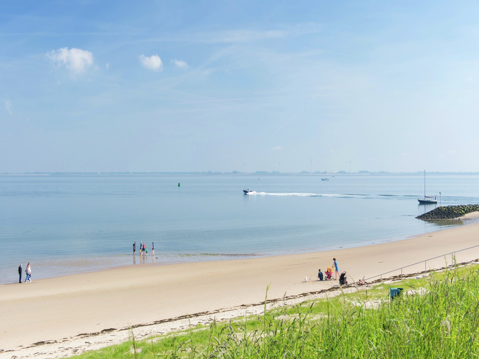 Stijlvol chalet aan de Oosterschelde met privéterras en sfeerhaarden - foto 20
