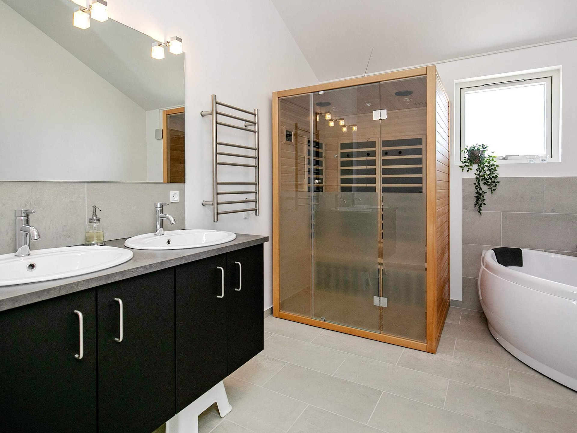 Luxe vrijstaand vakantiehuis met whirlpool en sauna nabij Grønhøj Strand - foto 29