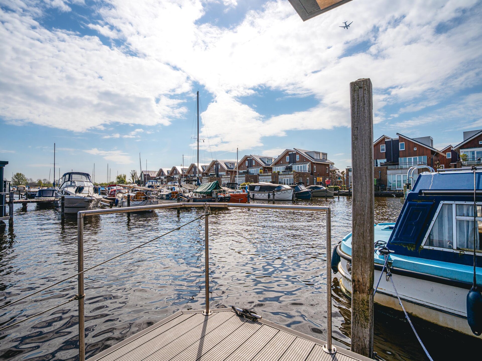 Moderne woonboot met panoramisch uitzicht op het Uitgeestermeer - foto 7
