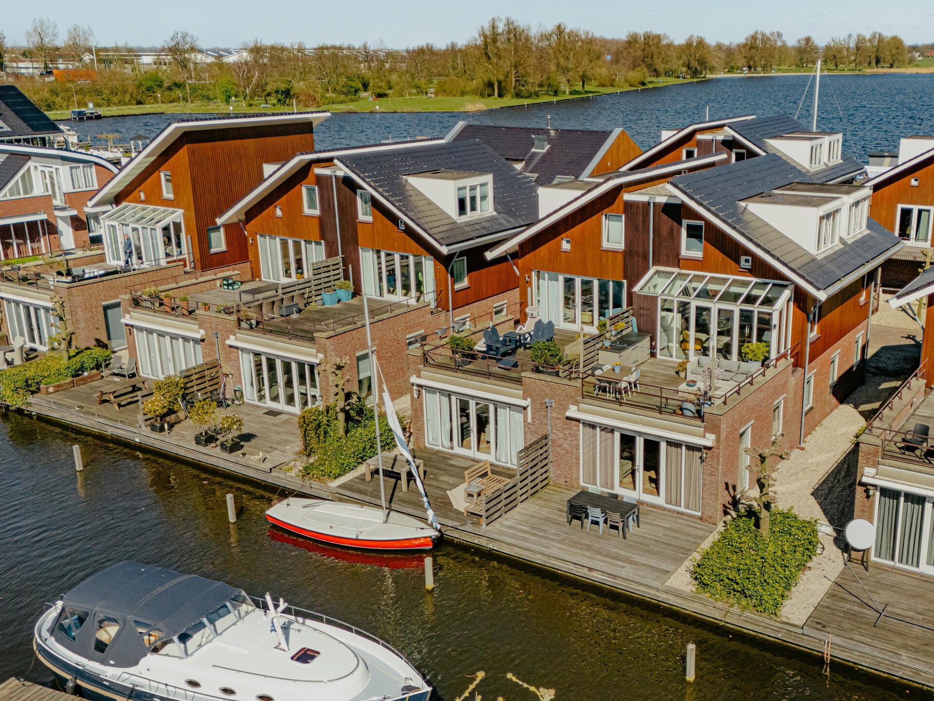 Moderne woonboot met panoramisch uitzicht op het Uitgeestermeer - foto 33
