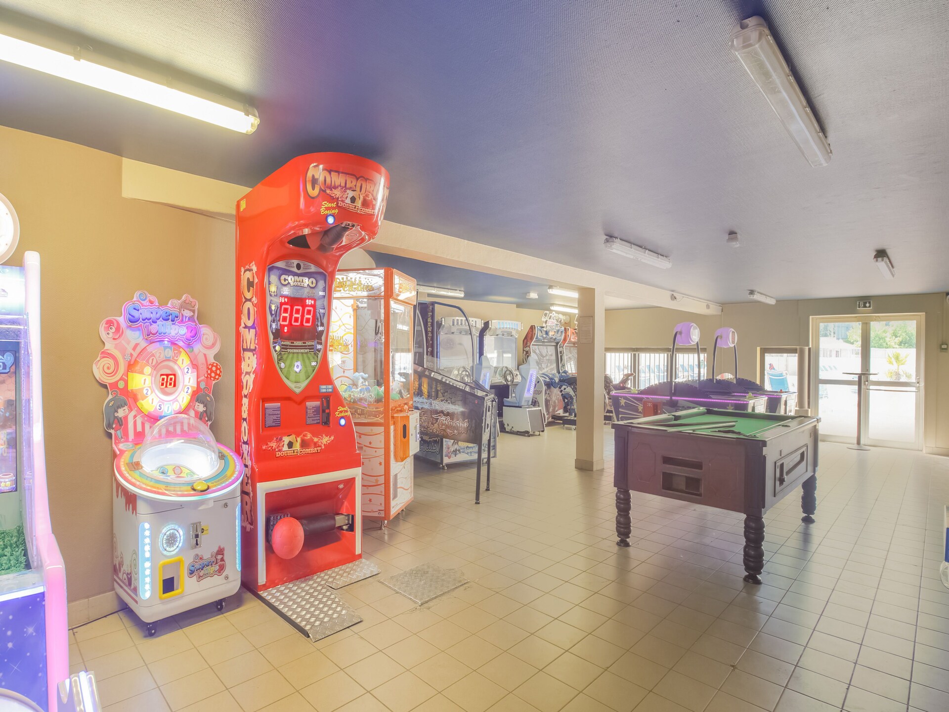 Op 1,5 km van het strand: Moderne stacaravan in Saint-Jean-de-Monts - foto 11