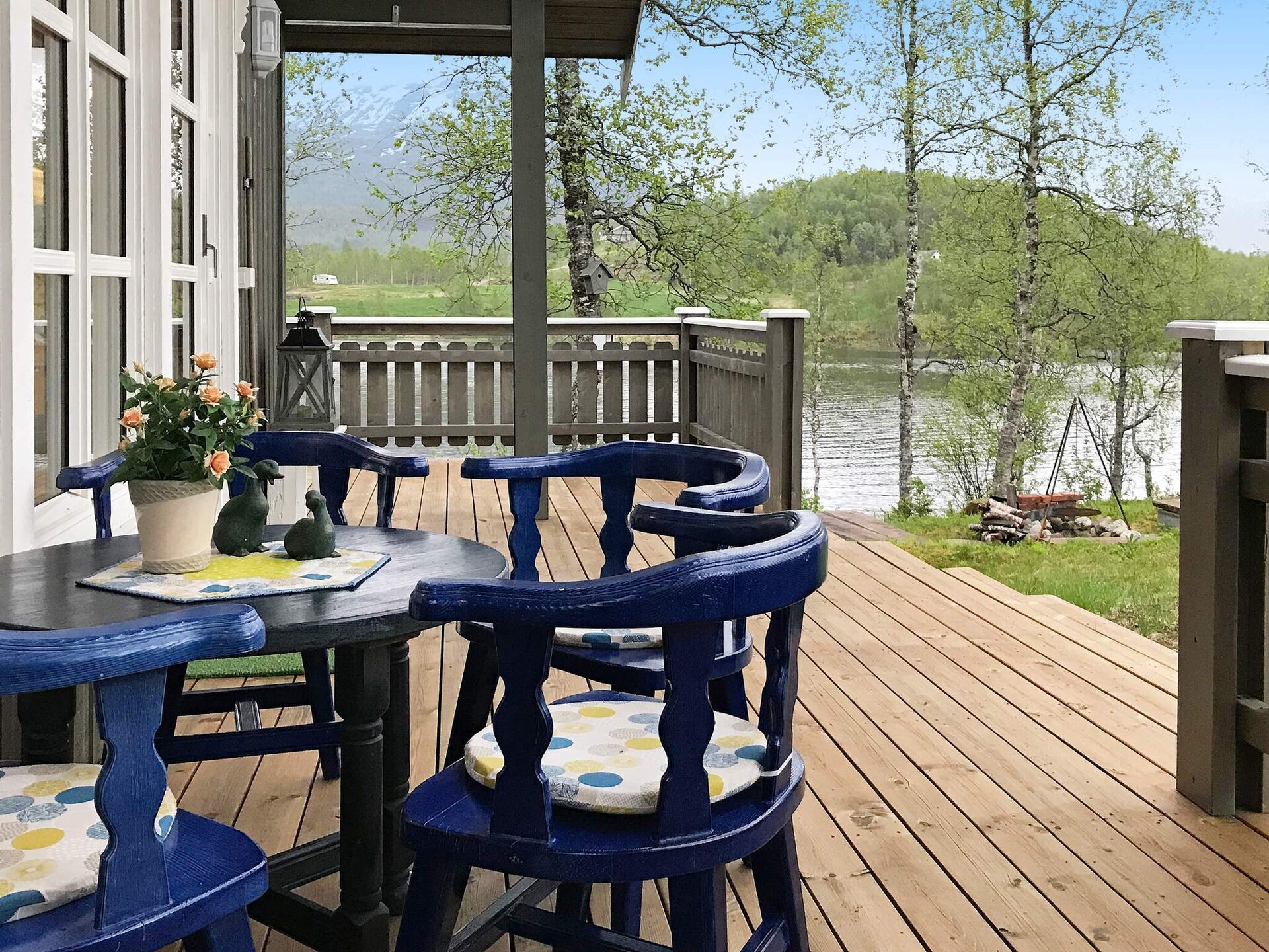 Zonovergoten vakantiehuis aan visrijk meer in Melkedalen, op 20 meter van het strand - foto 2