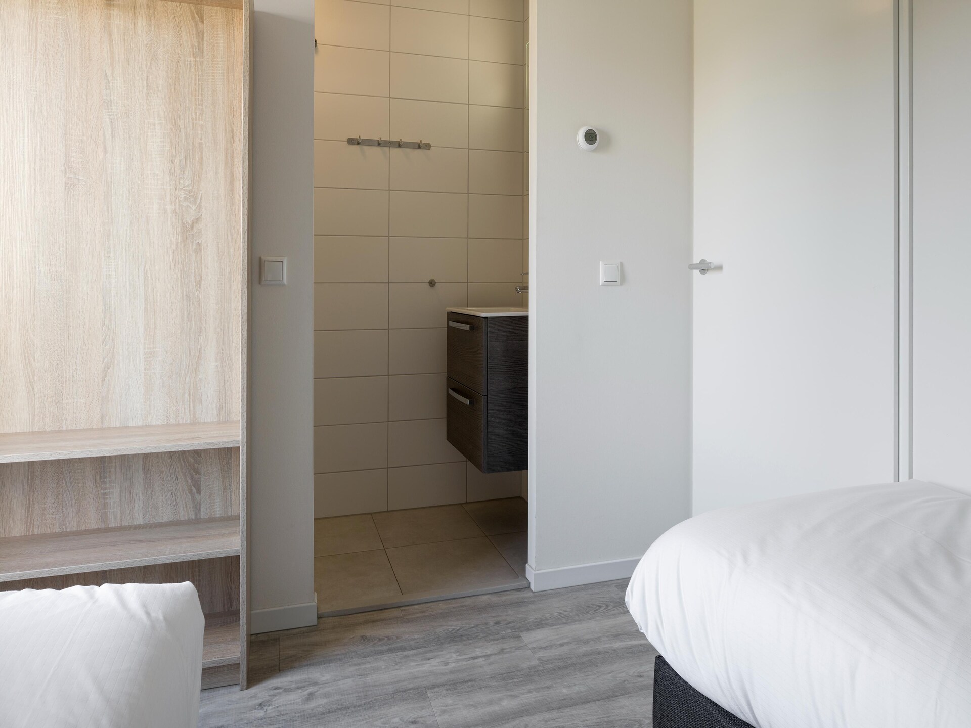 Luxe strandbungalow Nieuwvliet-Bad met 2 badkamers en privéterras - foto 9