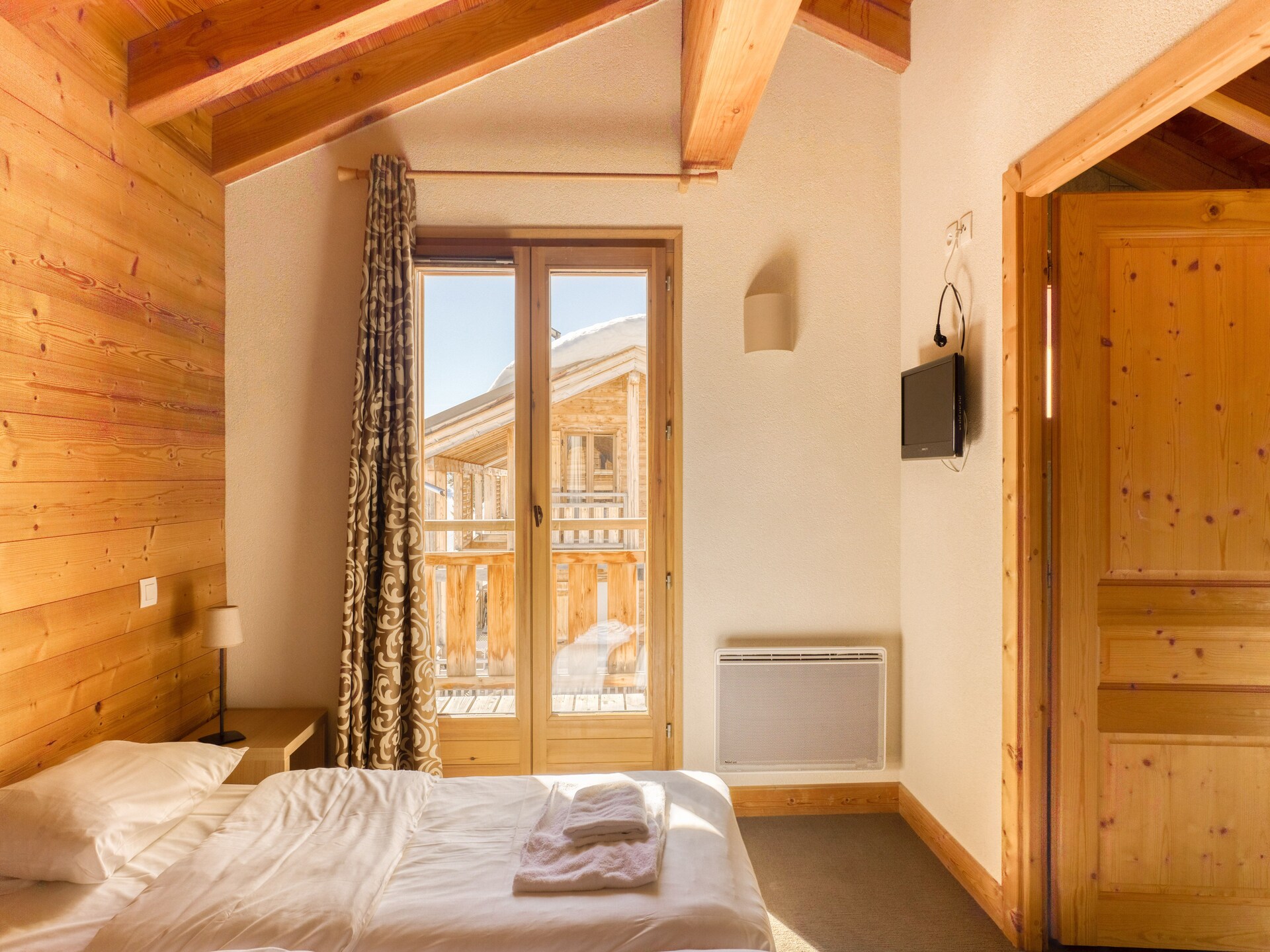 Ruim chalet voor 8 personen in Les Portes du Grand Massif, direct aan de piste - foto 12