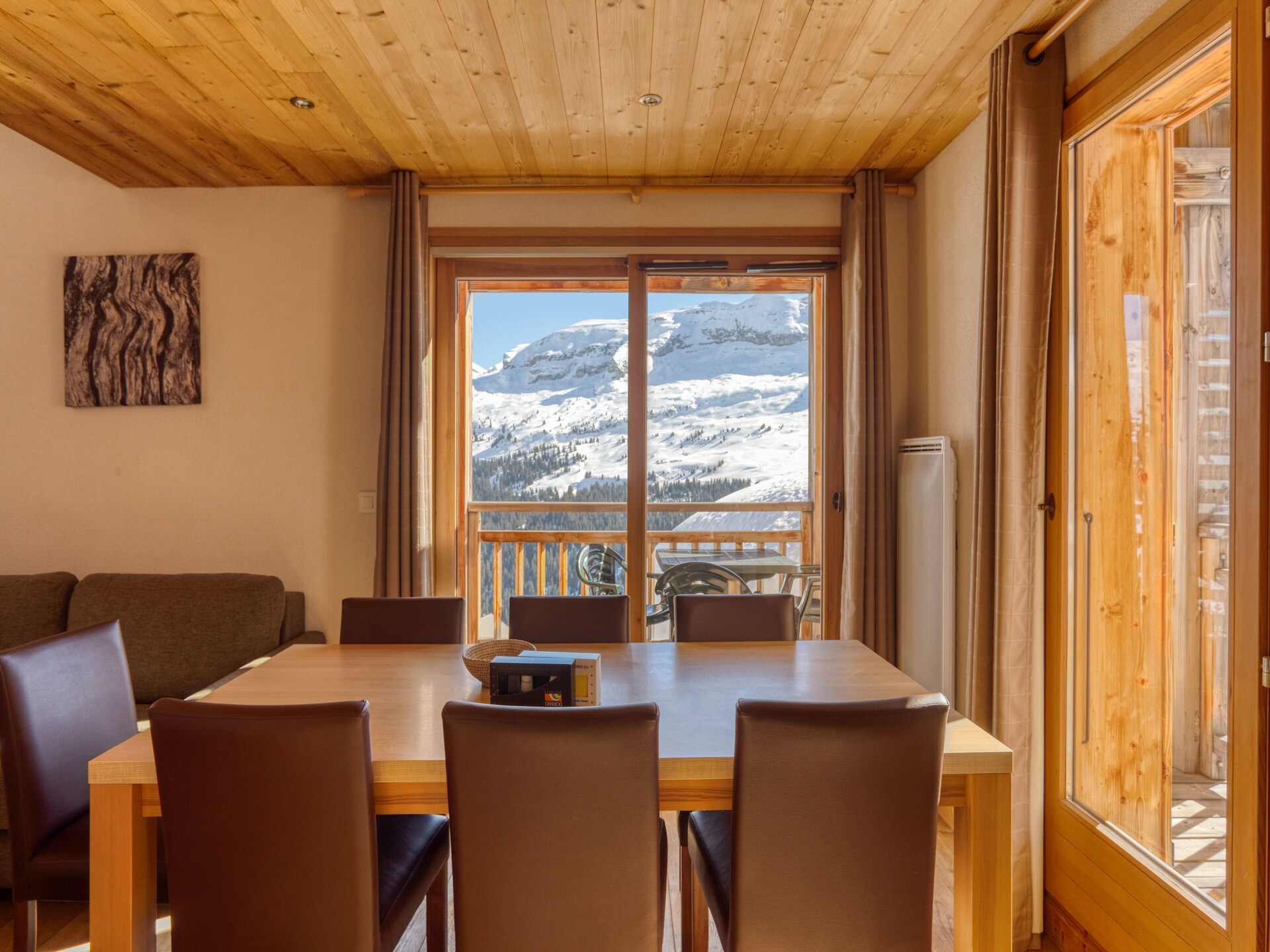 Ruim chalet voor 8 personen in Les Portes du Grand Massif, direct aan de piste - foto 9