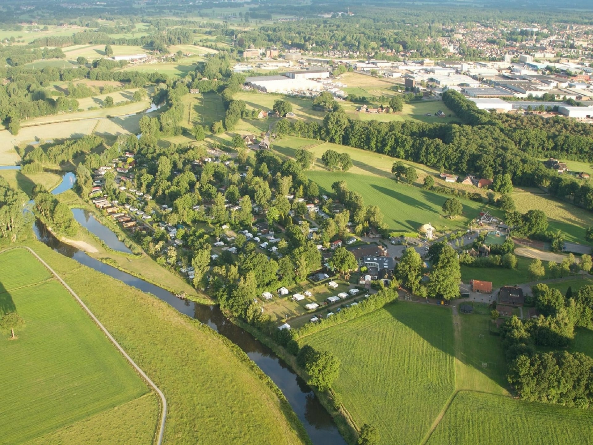 Lichte bungalow voor 3 personen aan het water in Zuna - foto 25