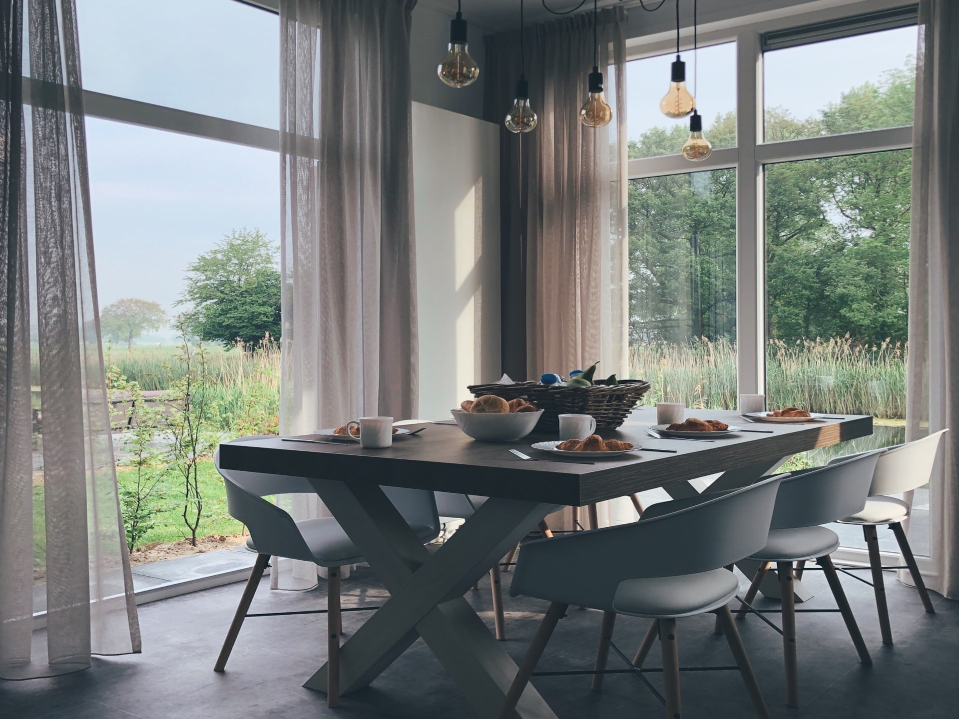 Lichte bungalow voor 3 personen aan het water in Zuna - foto 1