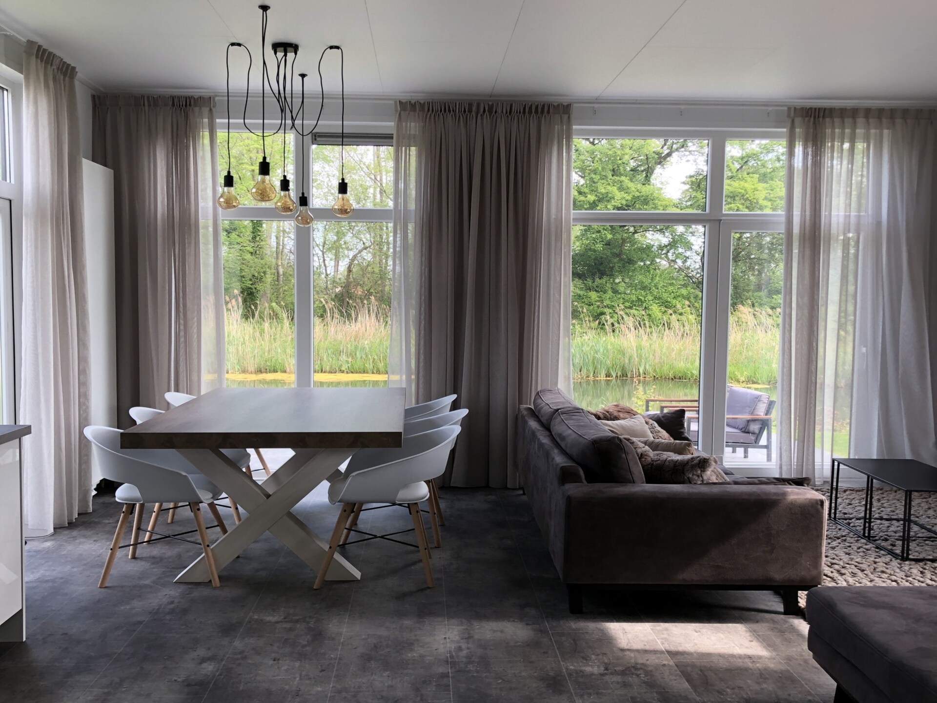 Lichte bungalow voor 3 personen aan het water in Zuna - foto 6
