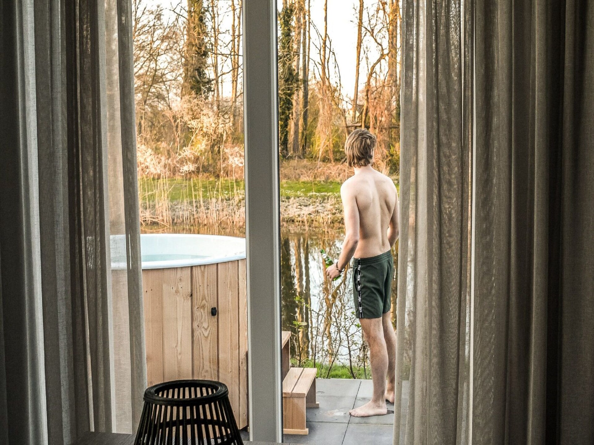 Lichte bungalow voor 3 personen aan het water in Zuna - foto 11